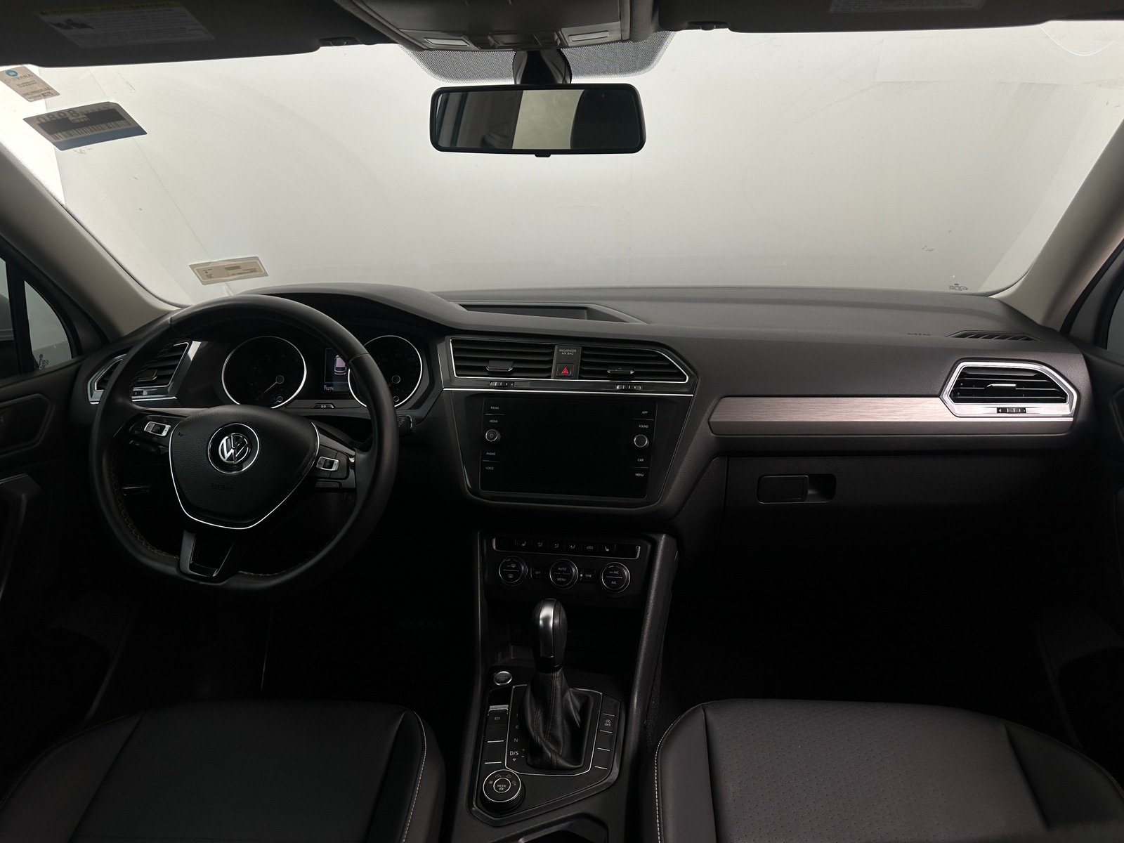 Thumbnail: 2021 Volkswagen Tiguan - 2