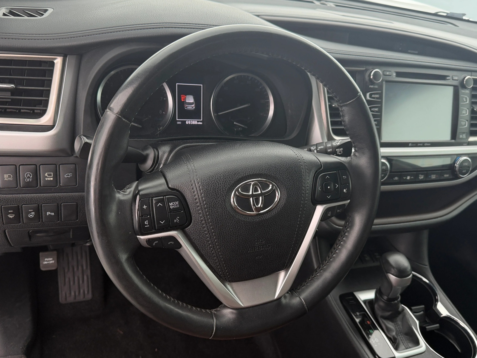 Thumbnail: 2019 Toyota Highlander - 4