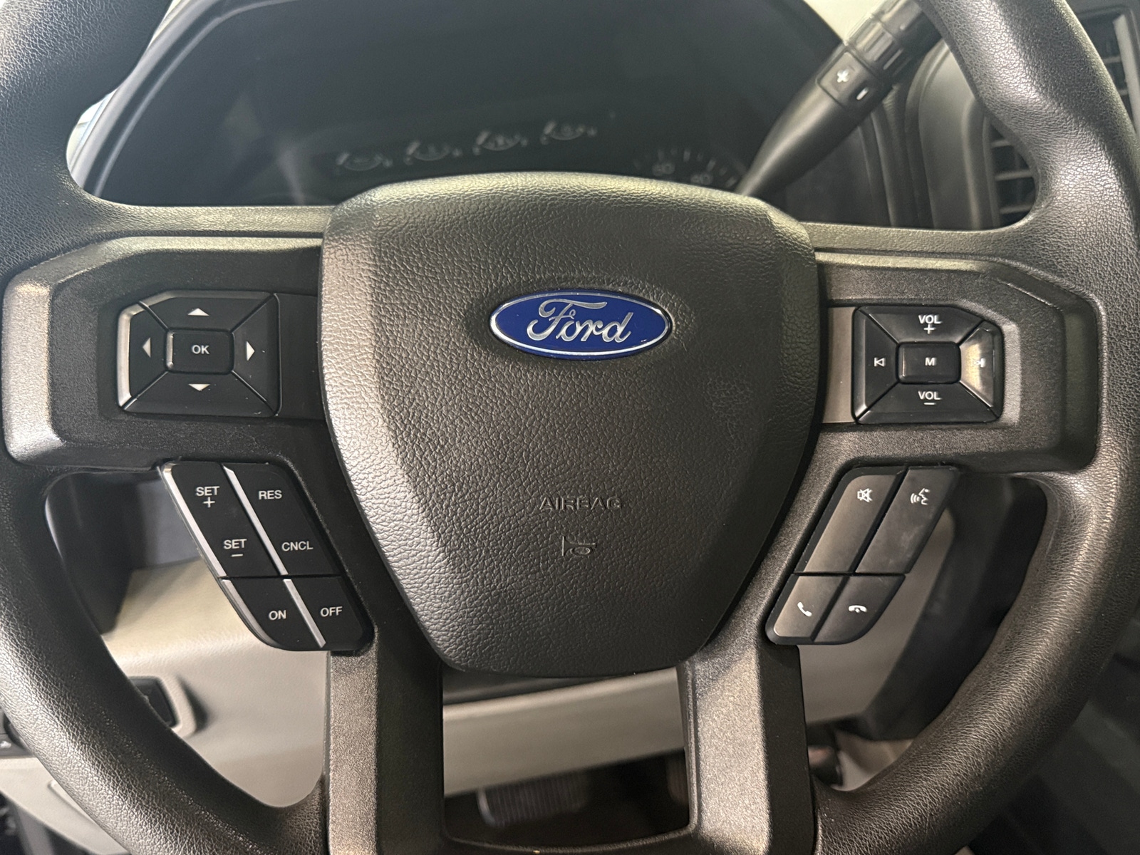 Thumbnail: 2019 Ford Econoline - 5