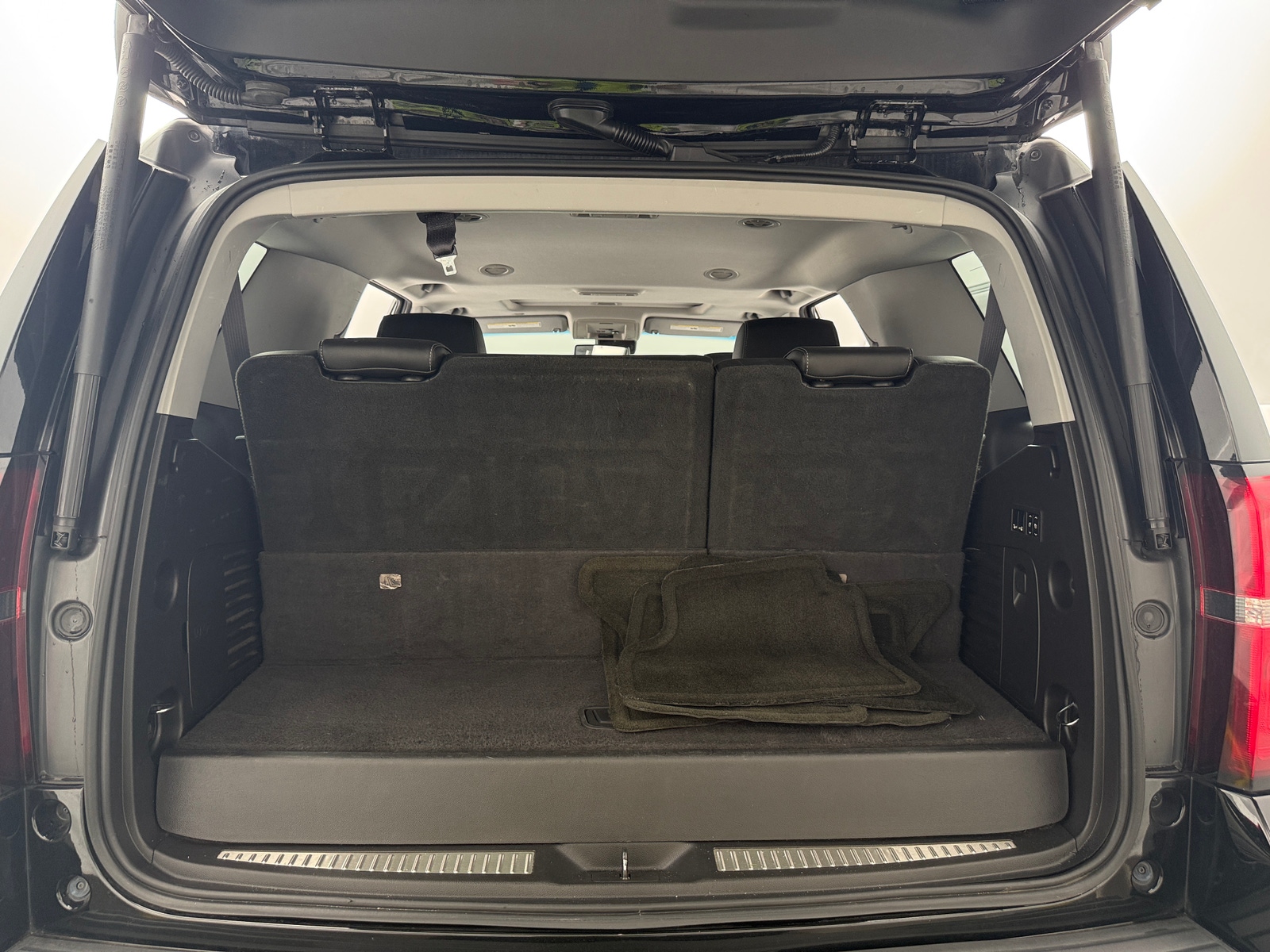 Thumbnail: 2016 Chevrolet Tahoe - 6