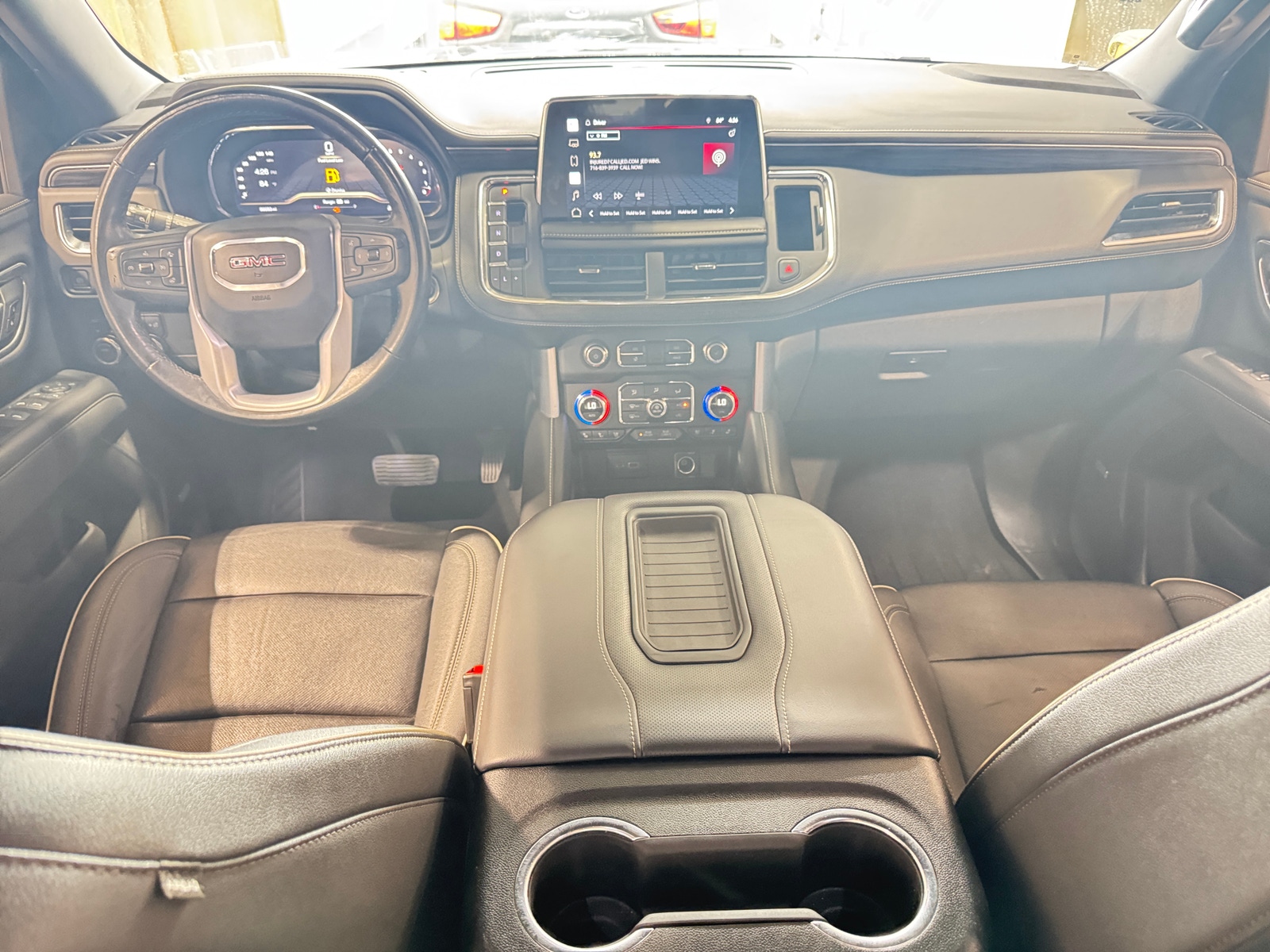 Thumbnail: 2022 GMC Yukon XL - 2