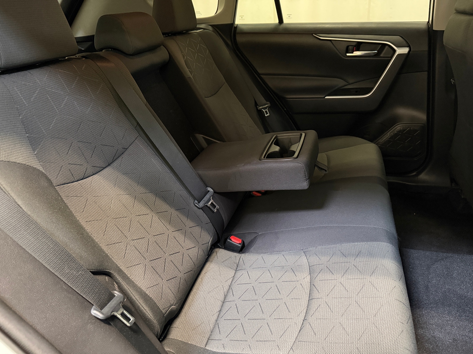 Thumbnail: 2021 Toyota RAV4 - 6