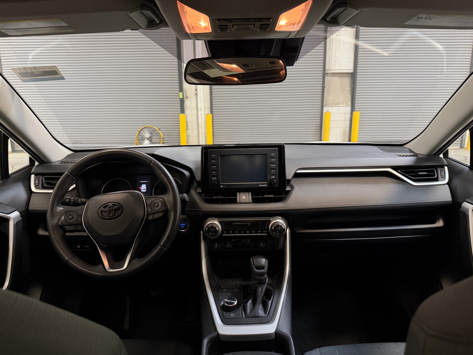 Thumbnail: 2021 Toyota RAV4 - 3