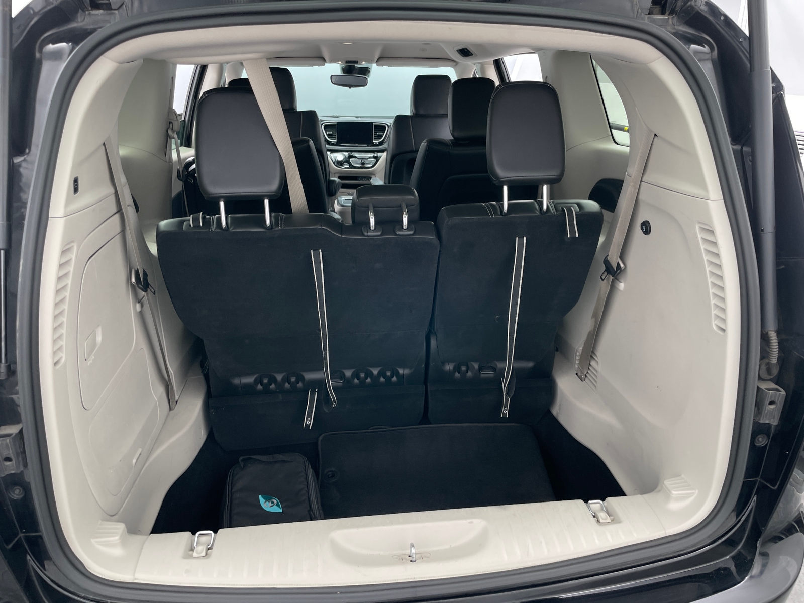 Thumbnail: 2024 Chrysler Pacifica - 6