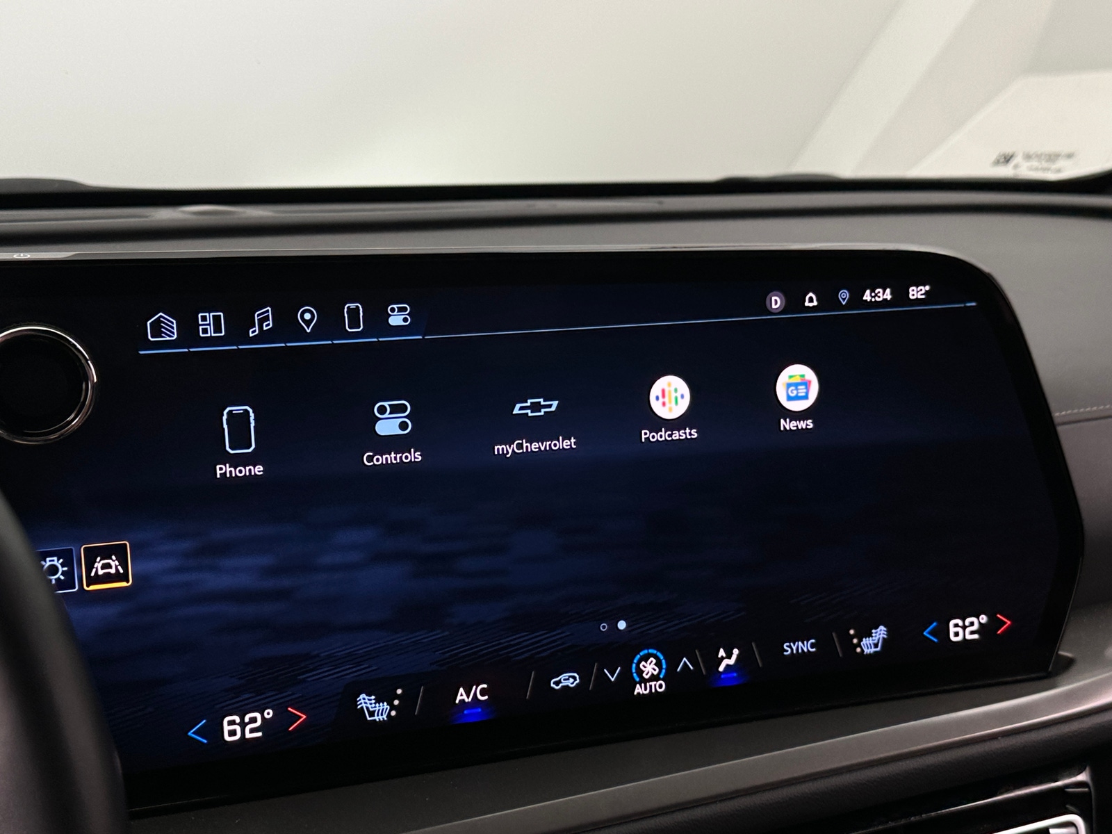 Thumbnail: 2024 Chevrolet Traverse - 4