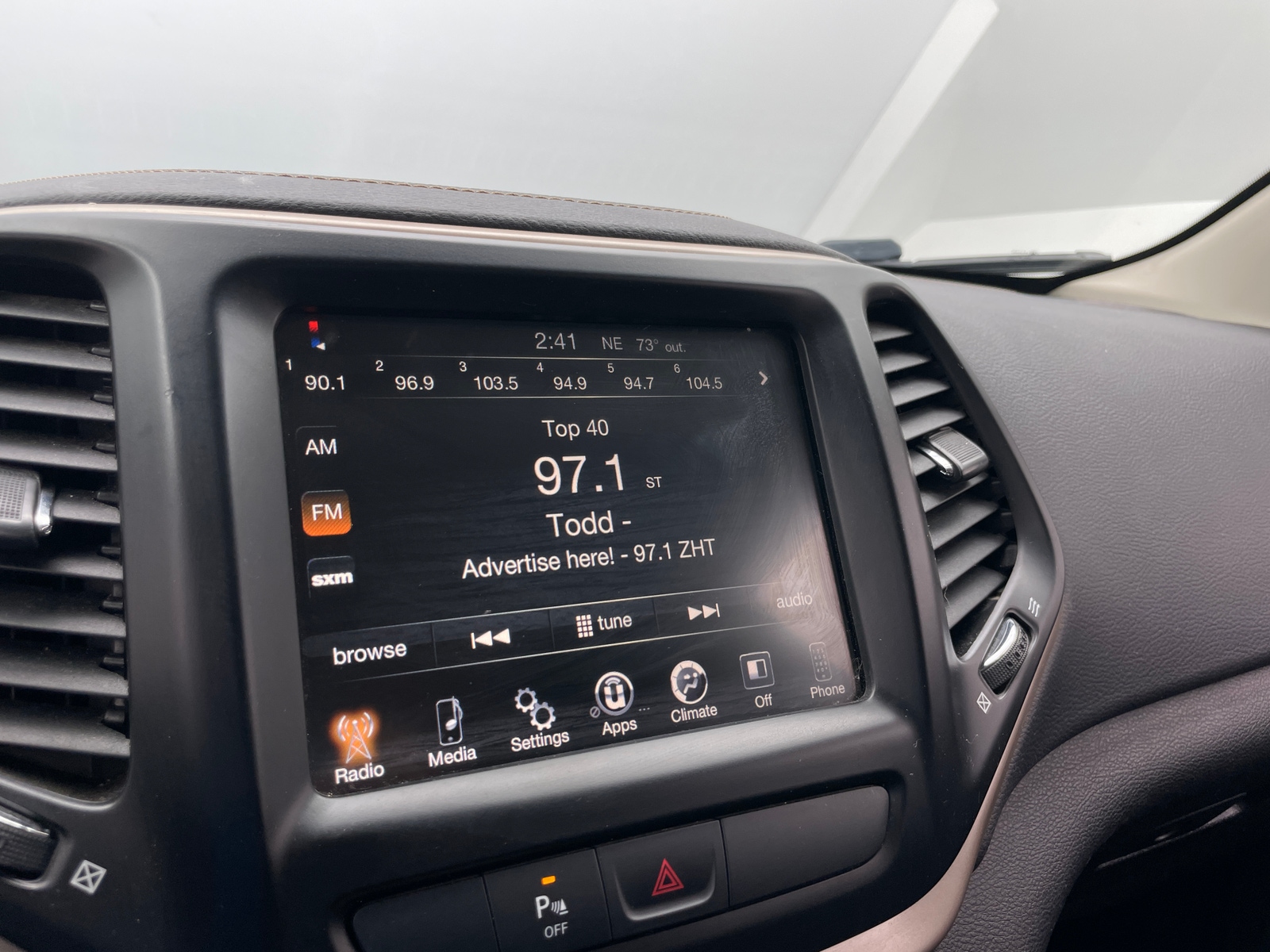 Thumbnail: 2017 Jeep Cherokee - 4