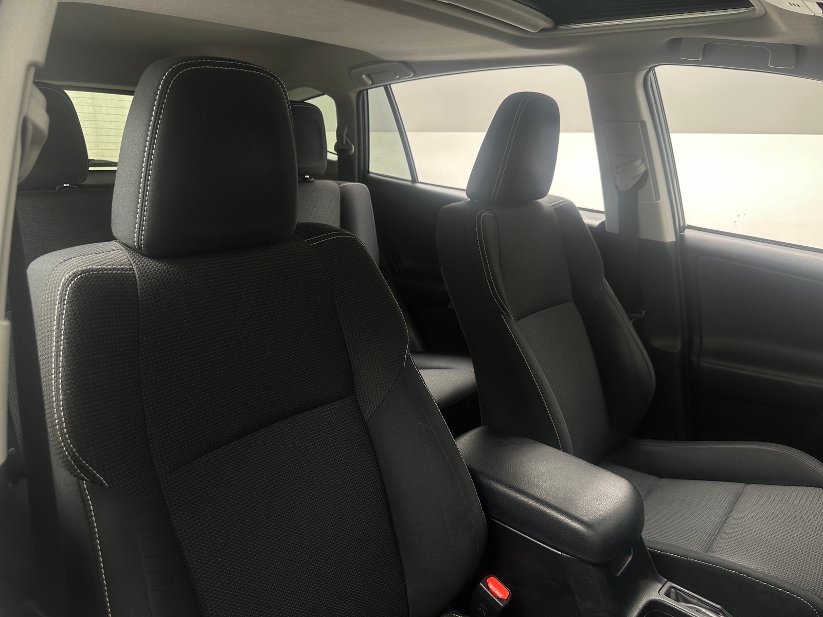 Thumbnail: 2018 Toyota RAV4 - 2