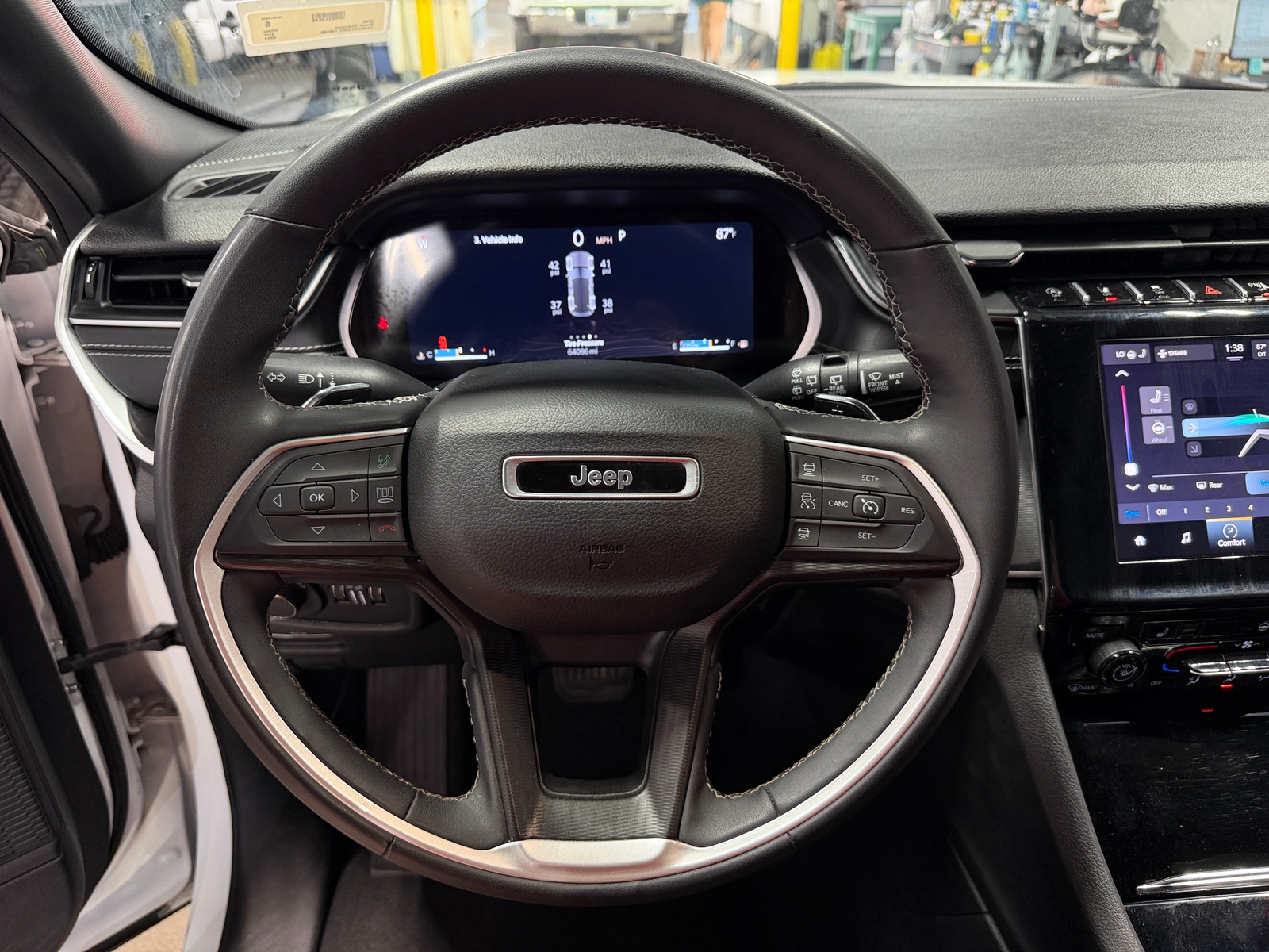 Thumbnail: 2024 Jeep Grand Cherokee - 4