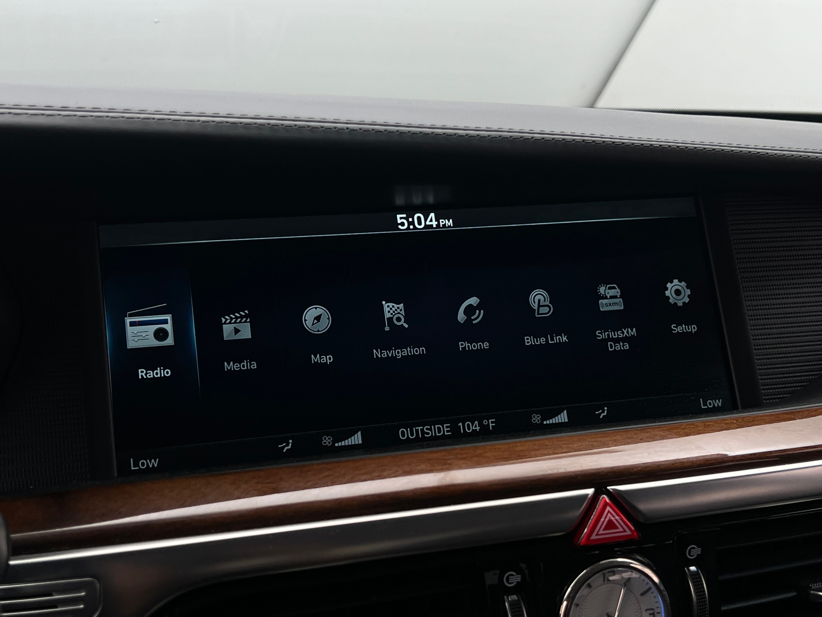 Thumbnail: 2017 Genesis G90 - 3