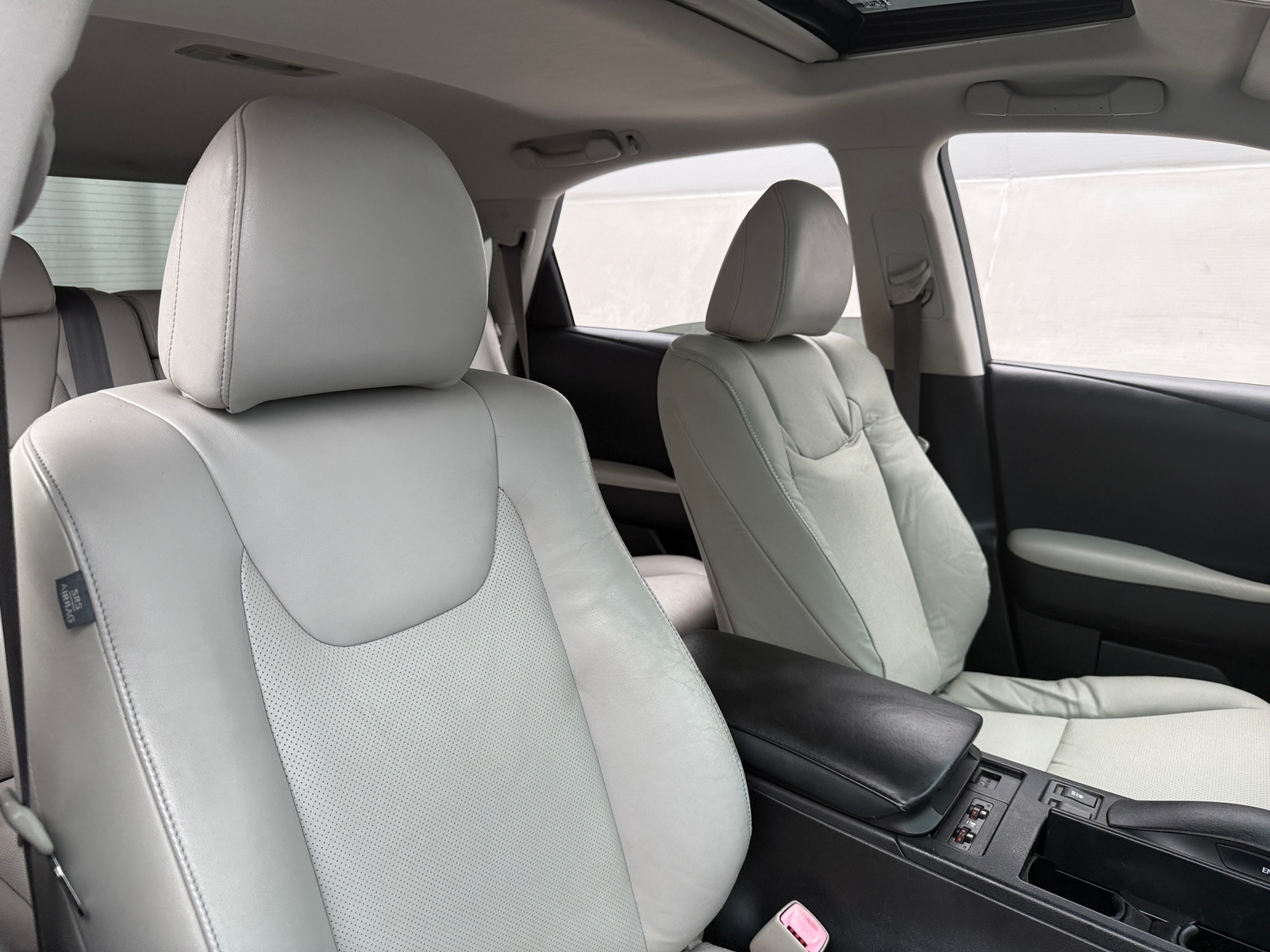 Thumbnail: 2010 Lexus RX - 2