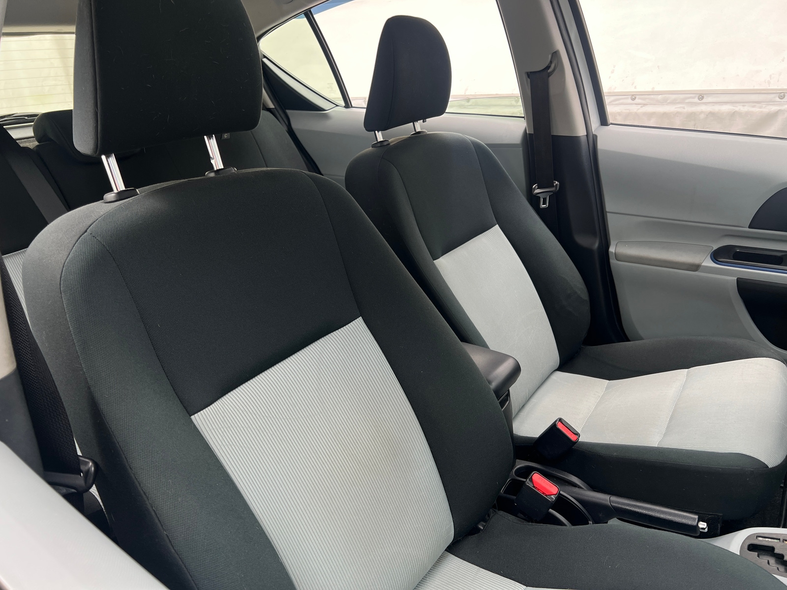 Thumbnail: 2013 Toyota Prius c - 2