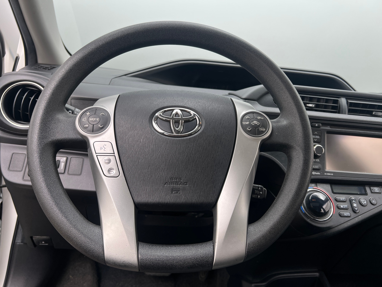 Thumbnail: 2013 Toyota Prius c - 5