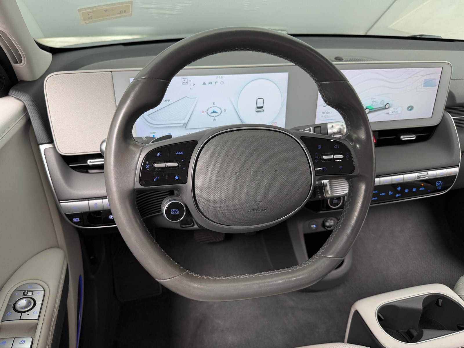 Thumbnail: 2023 Hyundai Ioniq 5 - 4