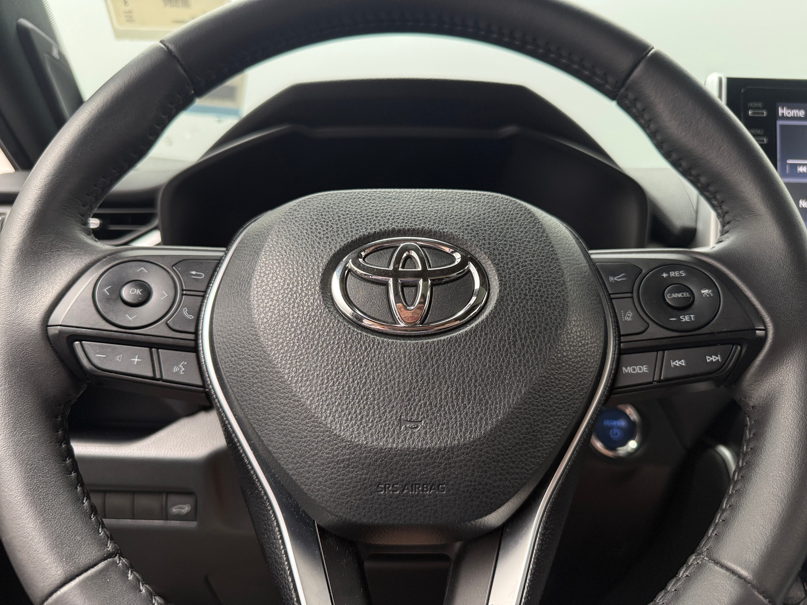 Thumbnail: 2020 Toyota RAV4 - 4