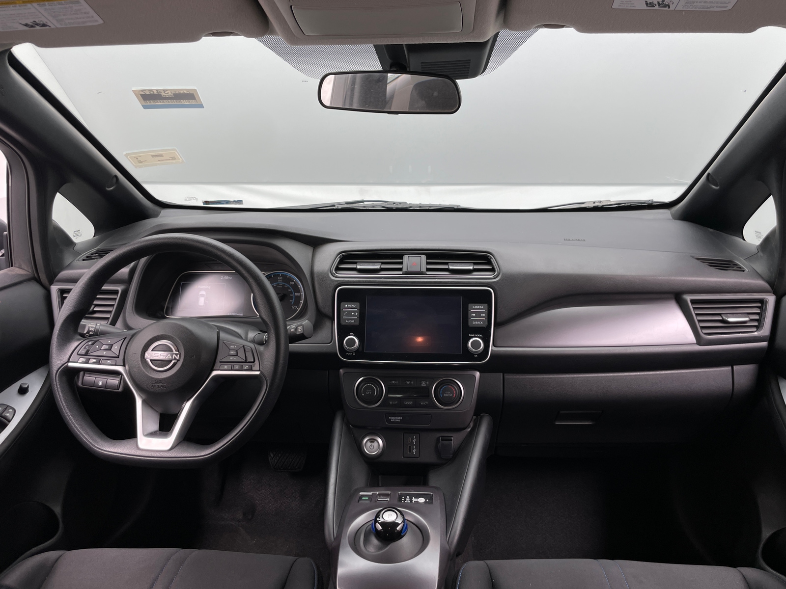 Thumbnail: 2025 Nissan Leaf - 3