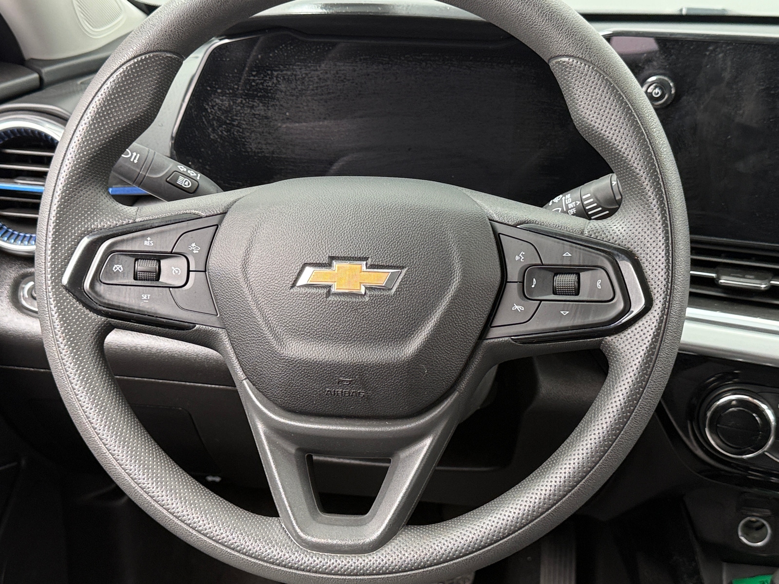 Thumbnail: 2025 Chevrolet Trax - 4