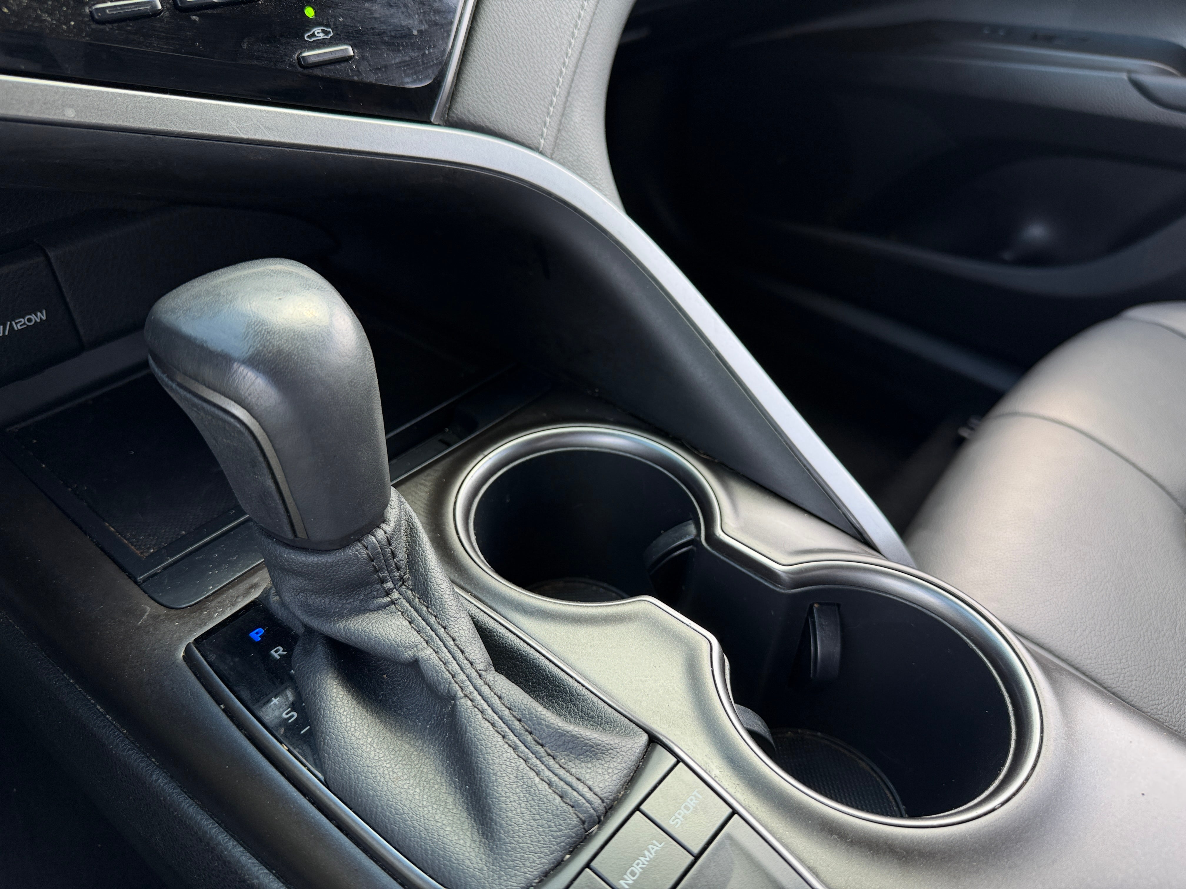 2023 Toyota Camry SE Nightshade - Photo 4