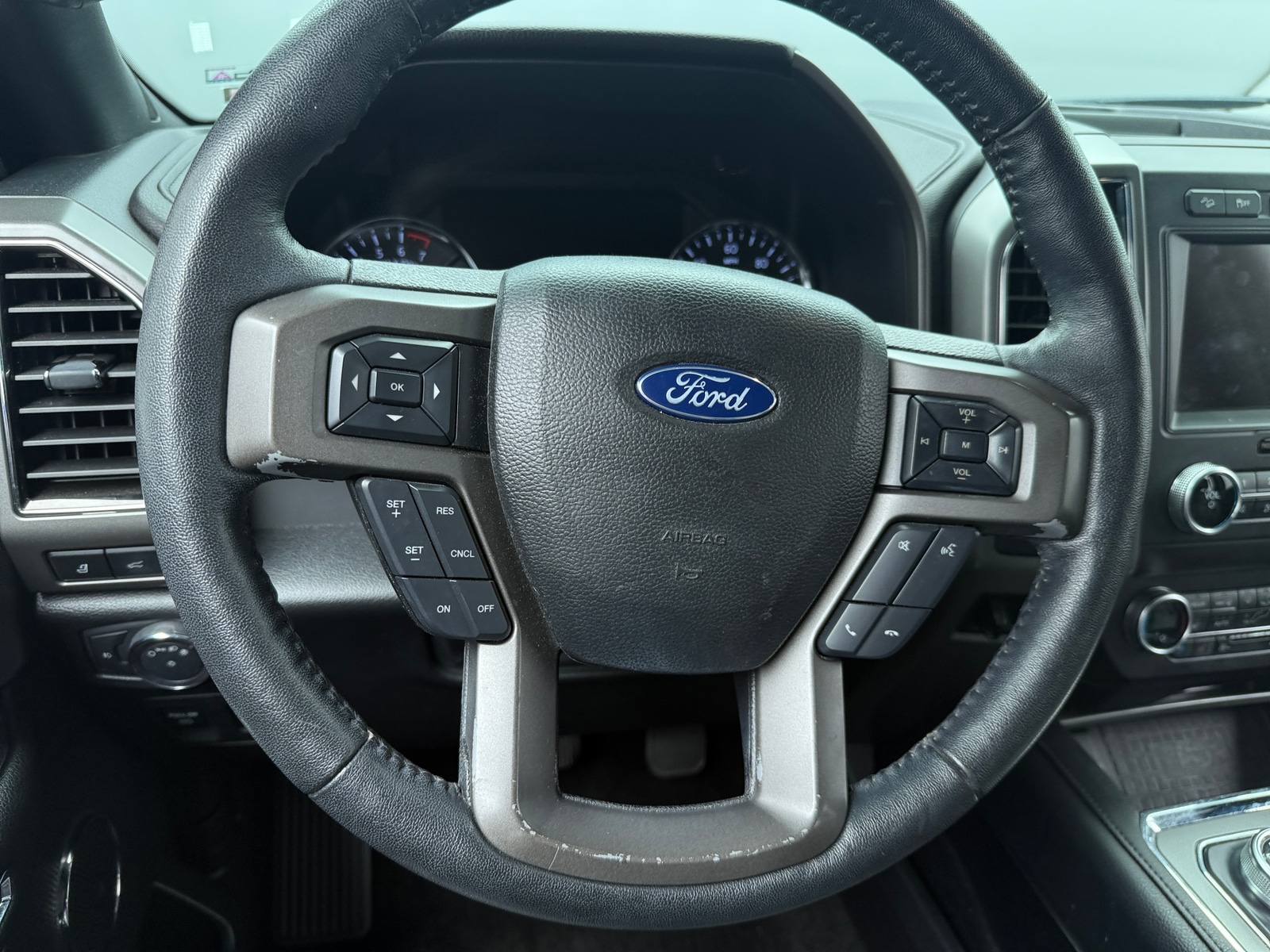 Thumbnail: 2019 Ford Expedition - 4