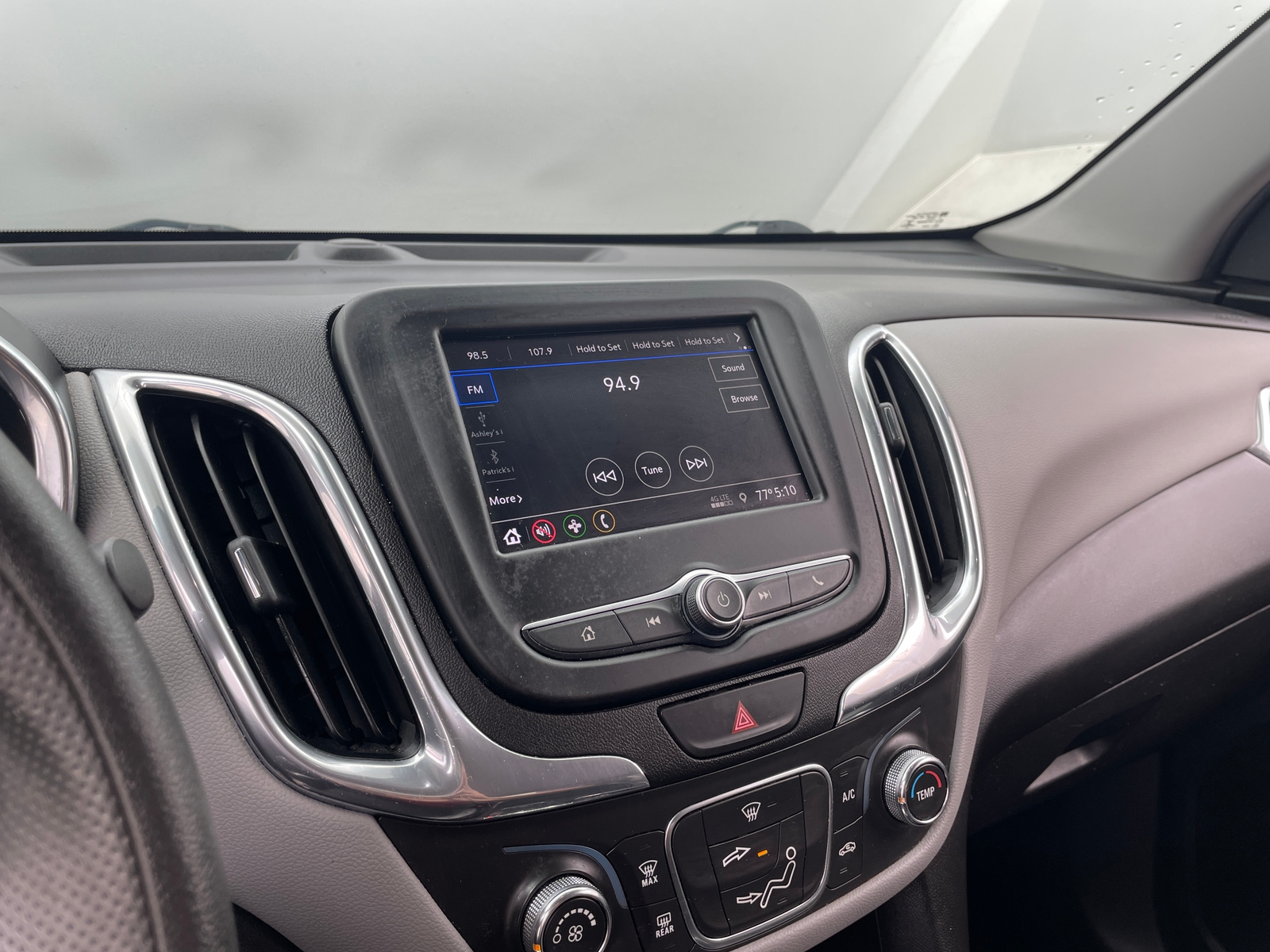 Thumbnail: 2020 Chevrolet Equinox - 4