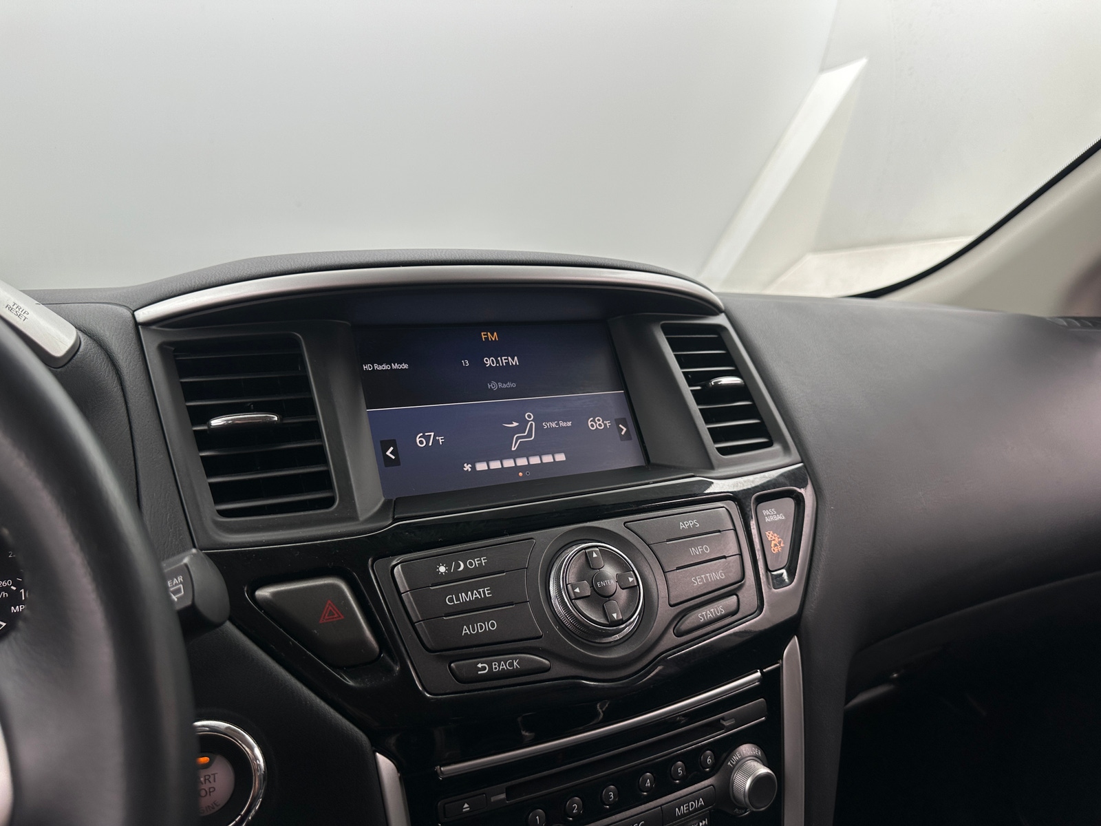 Thumbnail: 2019 Nissan Pathfinder - 4