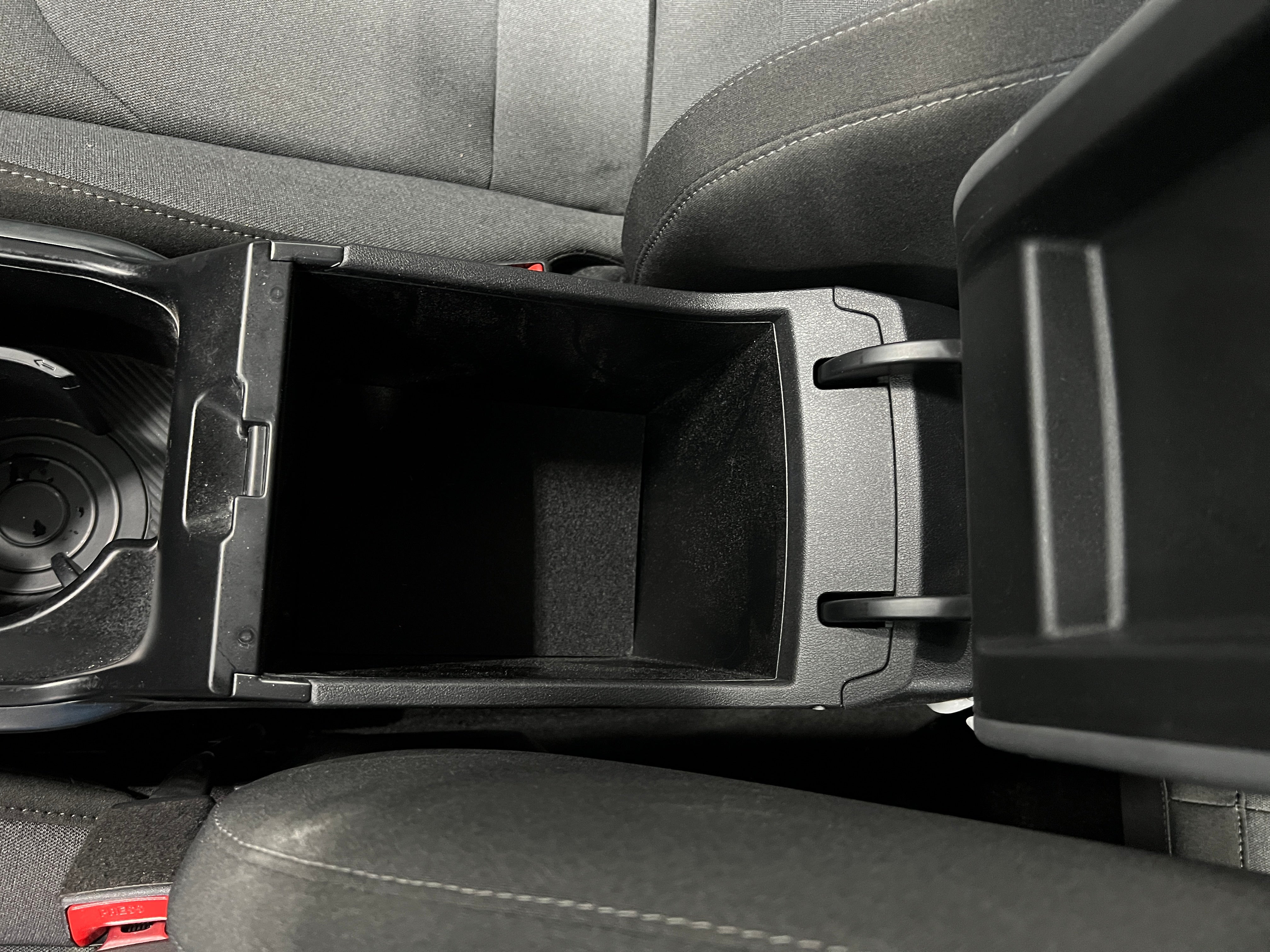 2025 Kia K4 LXS - Photo 16