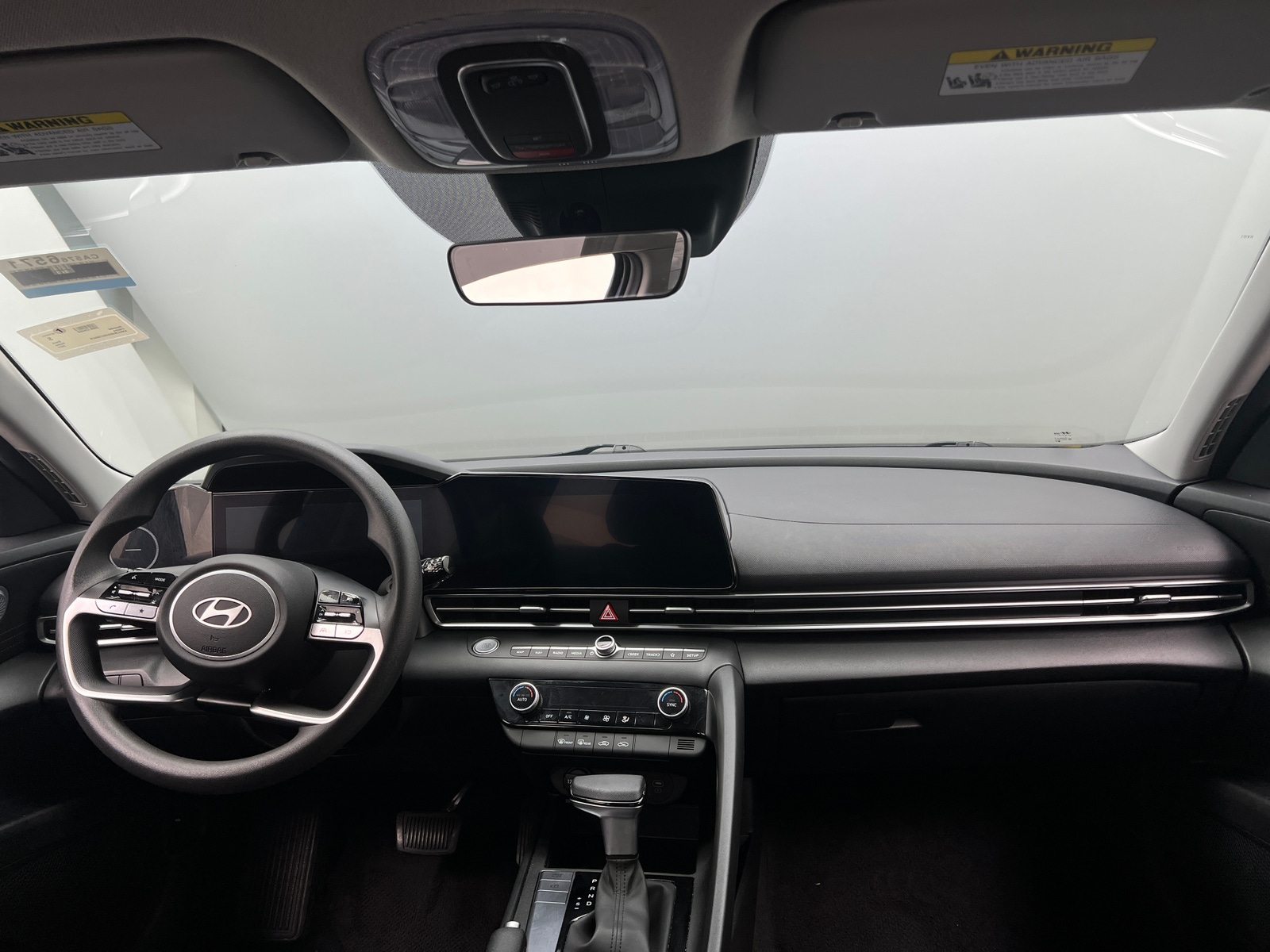 Thumbnail: 2024 Hyundai Elantra - 3