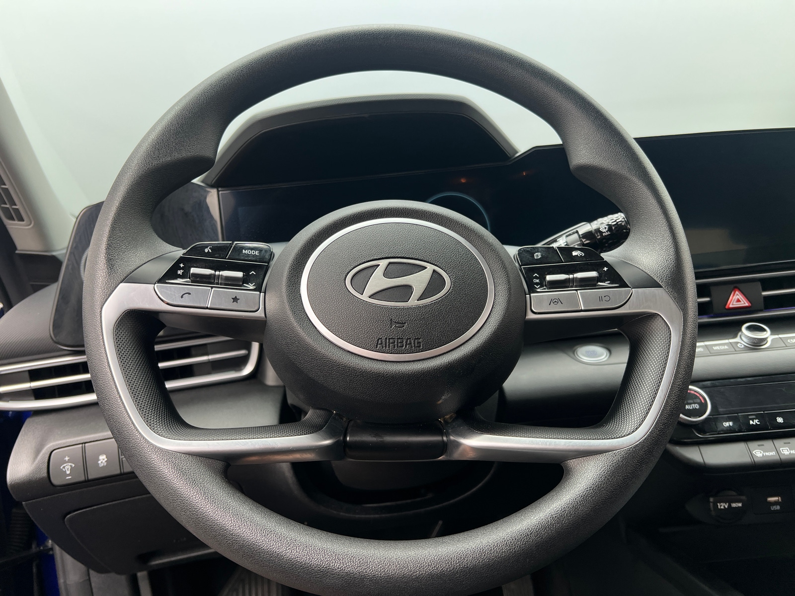 Thumbnail: 2024 Hyundai Elantra - 5