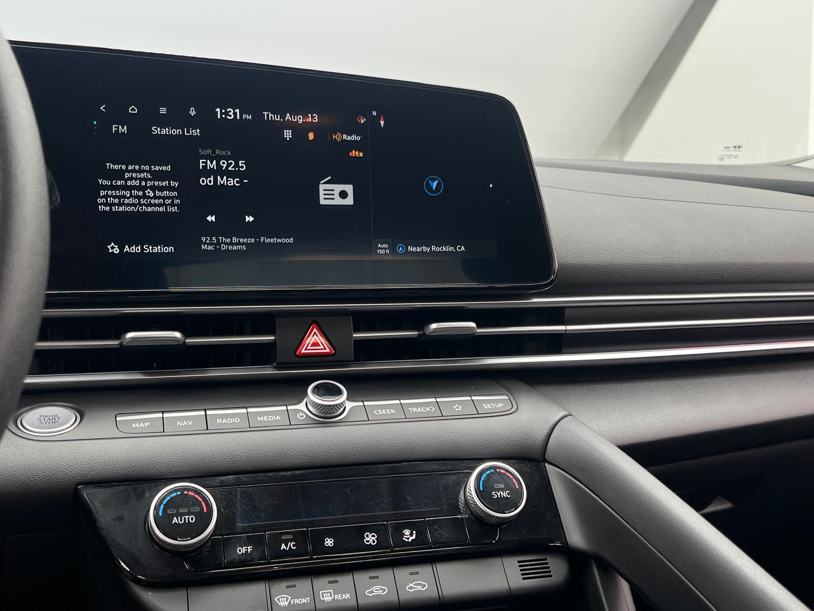 Thumbnail: 2024 Hyundai Elantra - 4