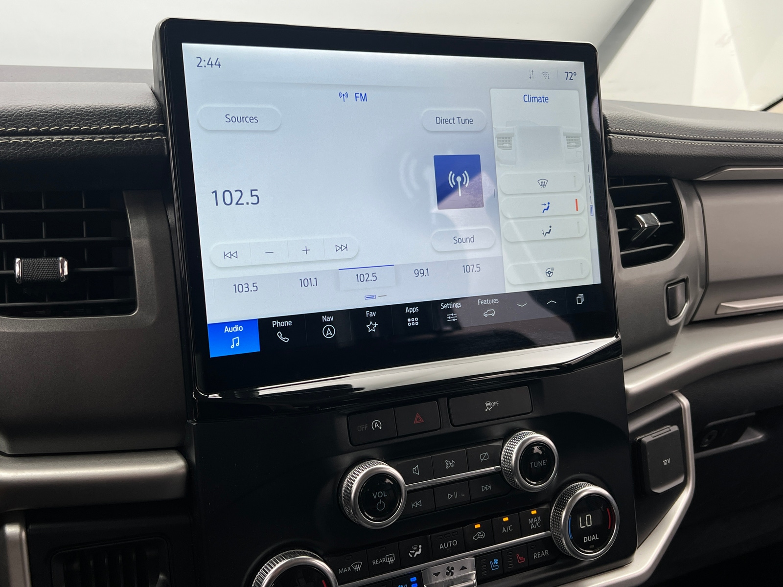 Thumbnail: 2024 Ford Expedition MAX - 3
