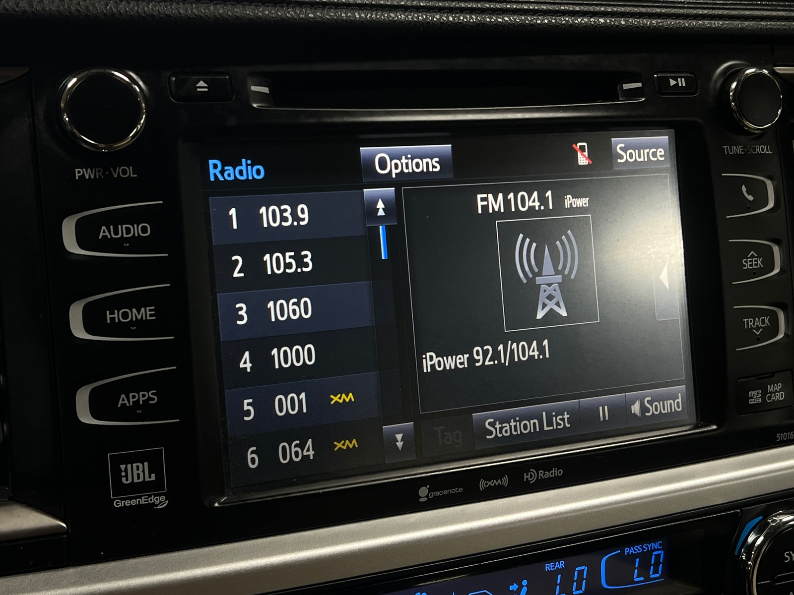 Thumbnail: 2016 Toyota Highlander - 3