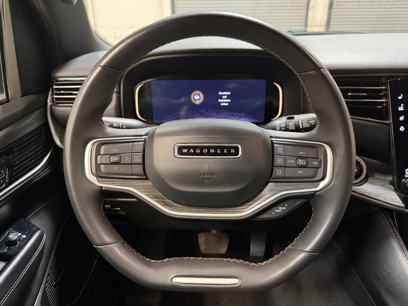 Thumbnail: 2023 Jeep Wagoneer - 4