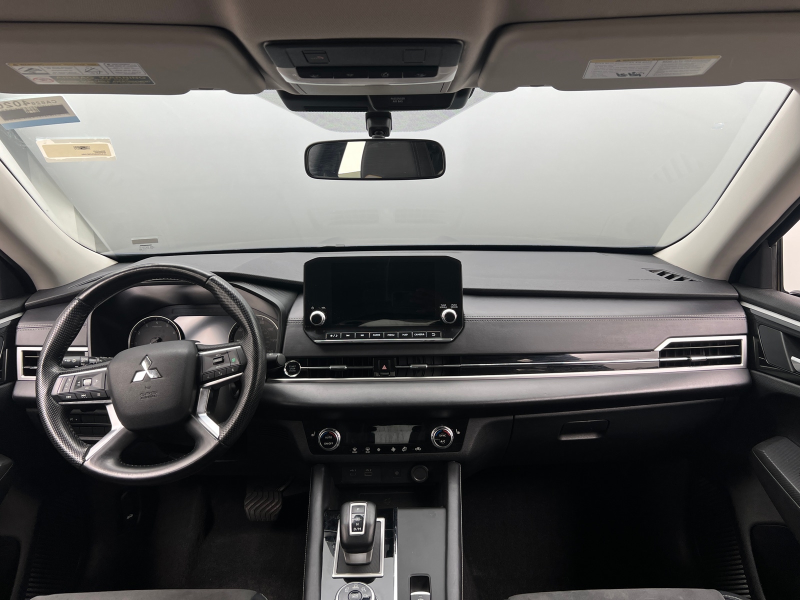 Thumbnail: 2024 Mitsubishi Outlander - 2