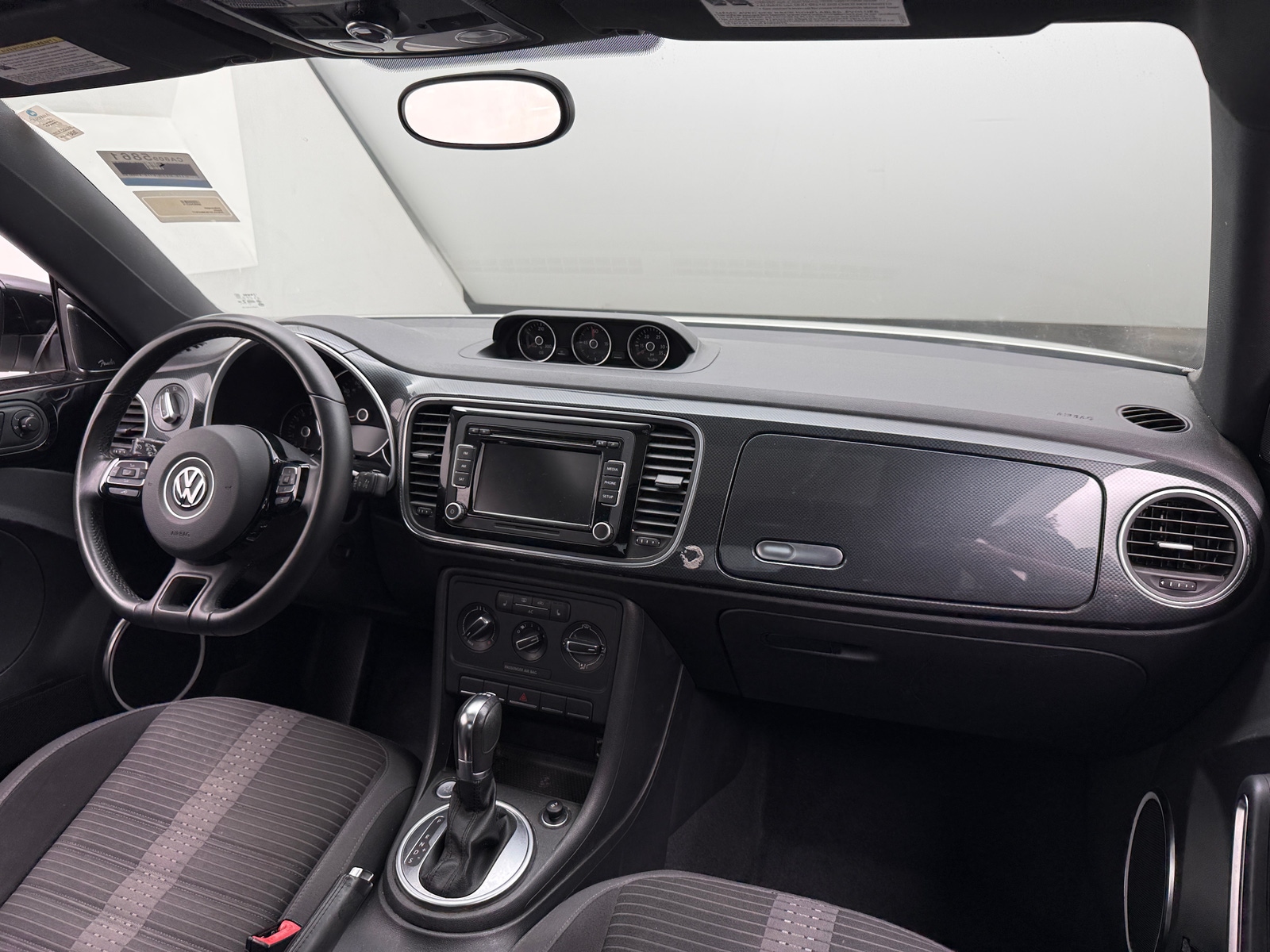 Thumbnail: 2012 Volkswagen Beetle - 3