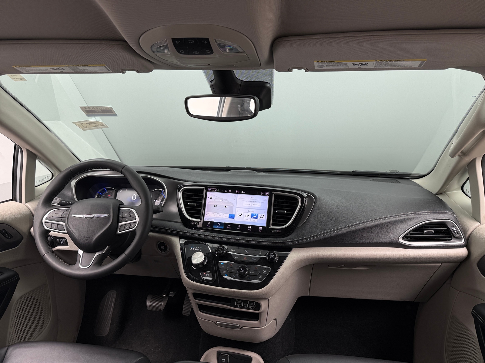 Thumbnail: 2023 Chrysler Pacifica - 2