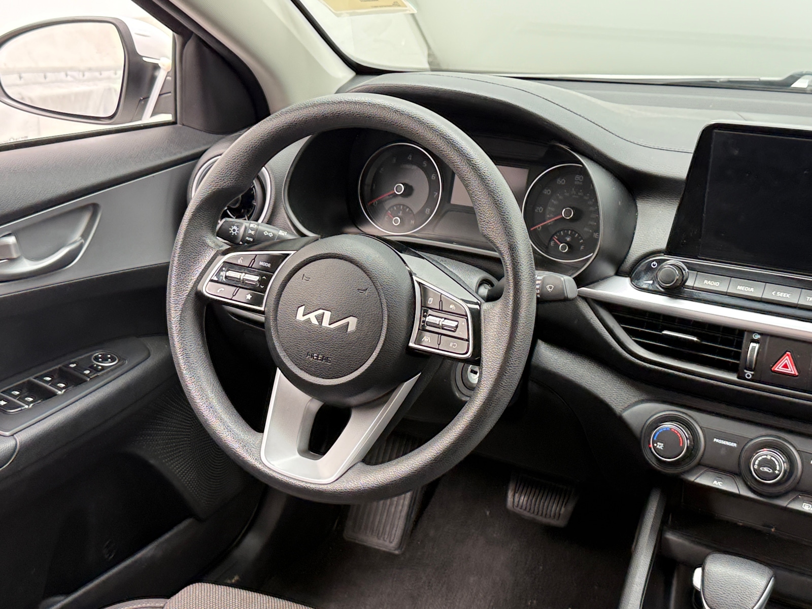 Thumbnail: 2023 Kia Forte - 5