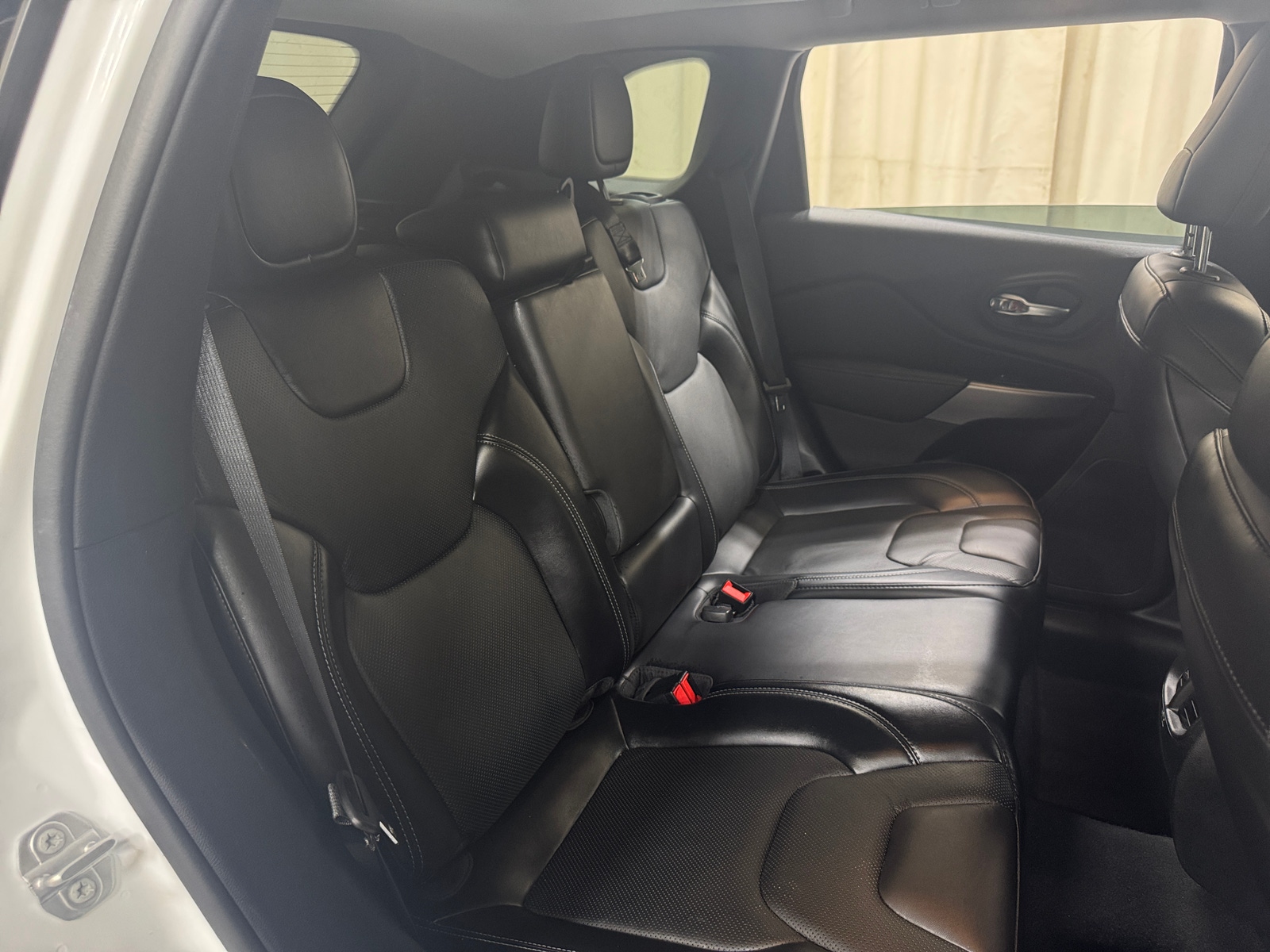 Thumbnail: 2021 Jeep Cherokee - 5