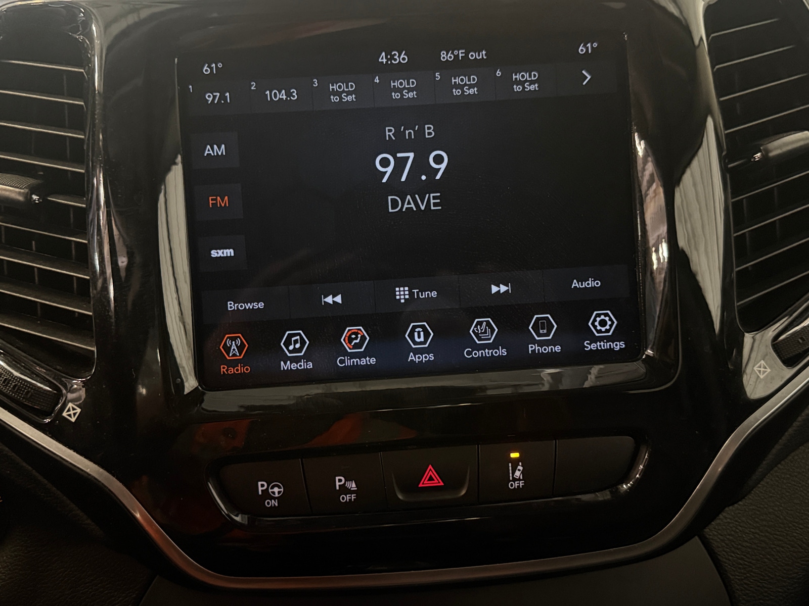 Thumbnail: 2021 Jeep Cherokee - 3