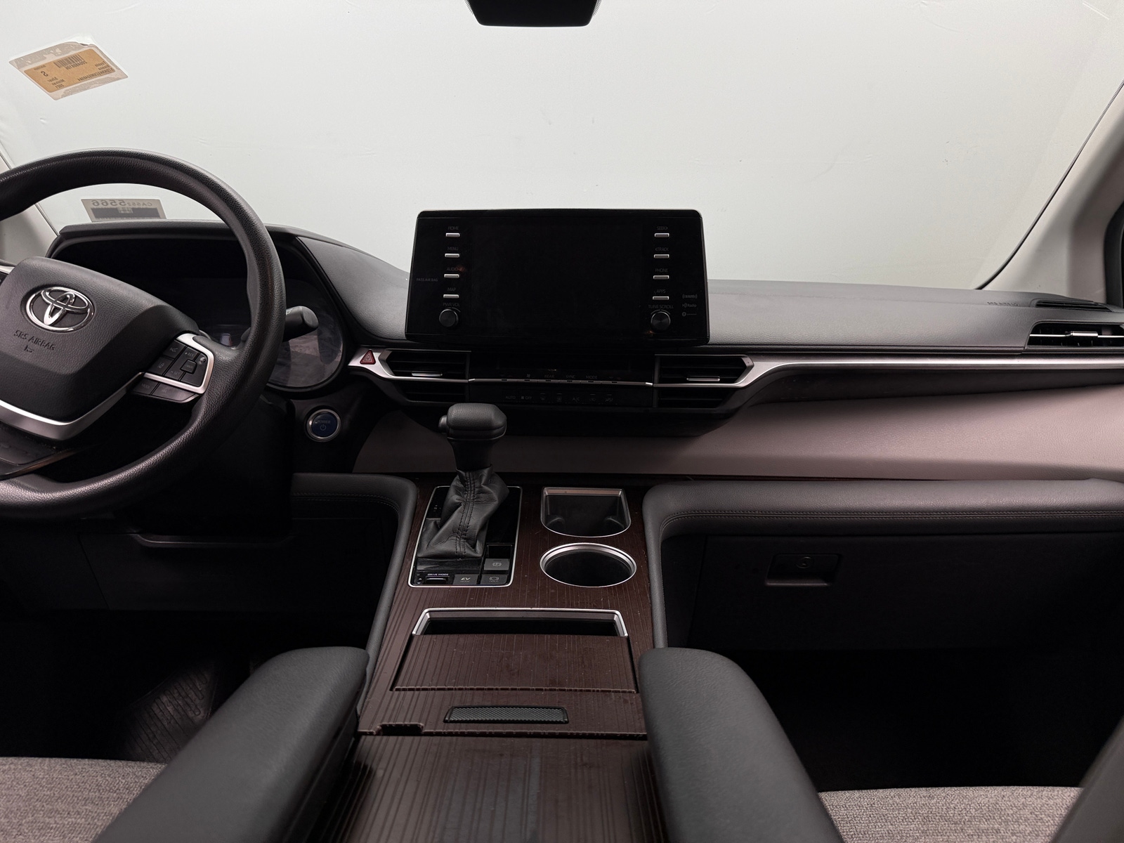 Thumbnail: 2021 Toyota Sienna - 3