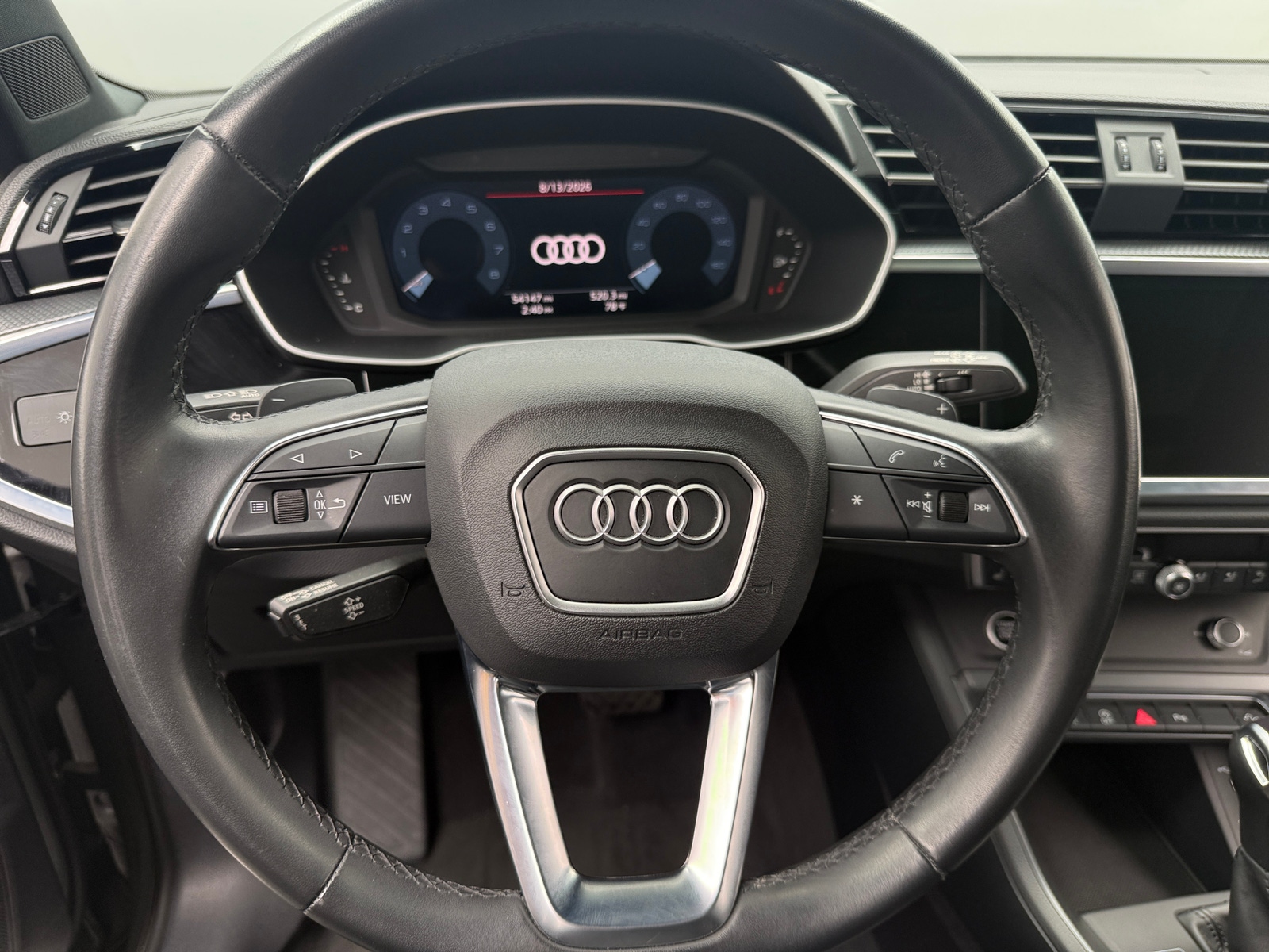 Thumbnail: 2023 Audi Q3 - 4