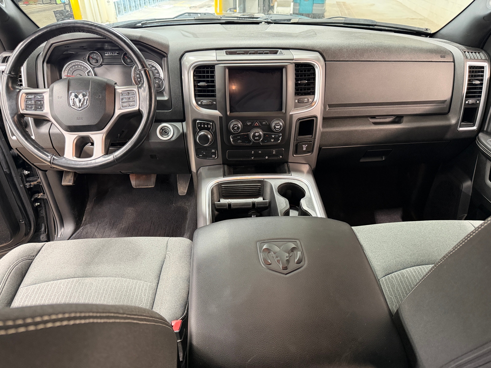 Thumbnail: 2022 RAM 1500 Classic - 3