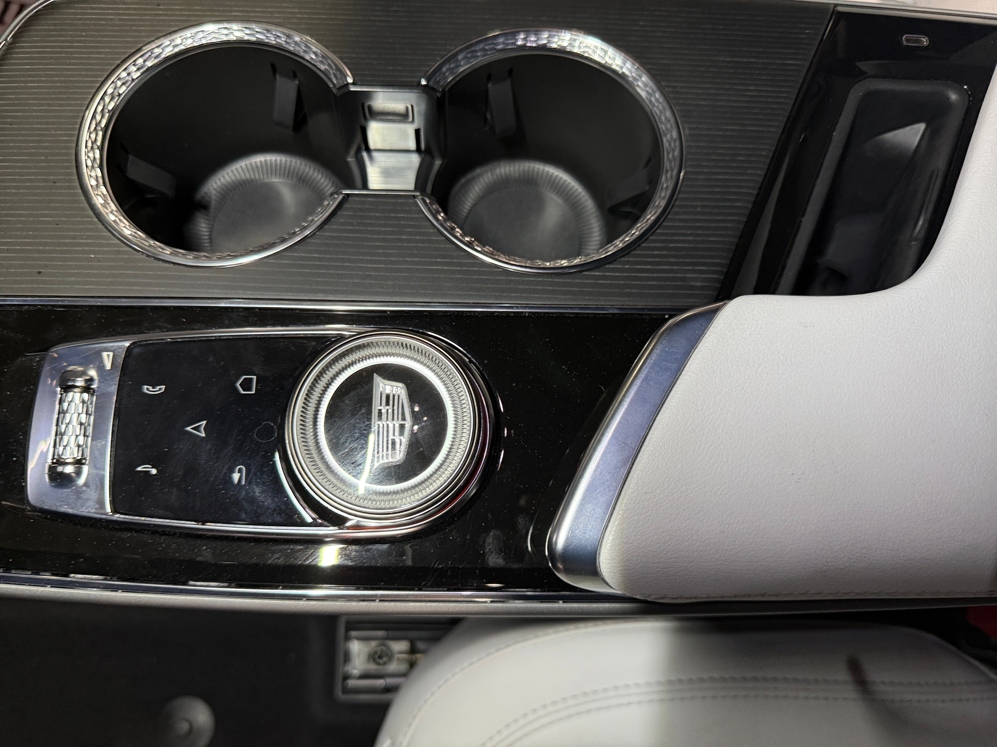 Used 2024 Cadillac LYRIQ Sport 1 with VIN 1GYKPTRK0RZ109586 for sale in Auburn, WA