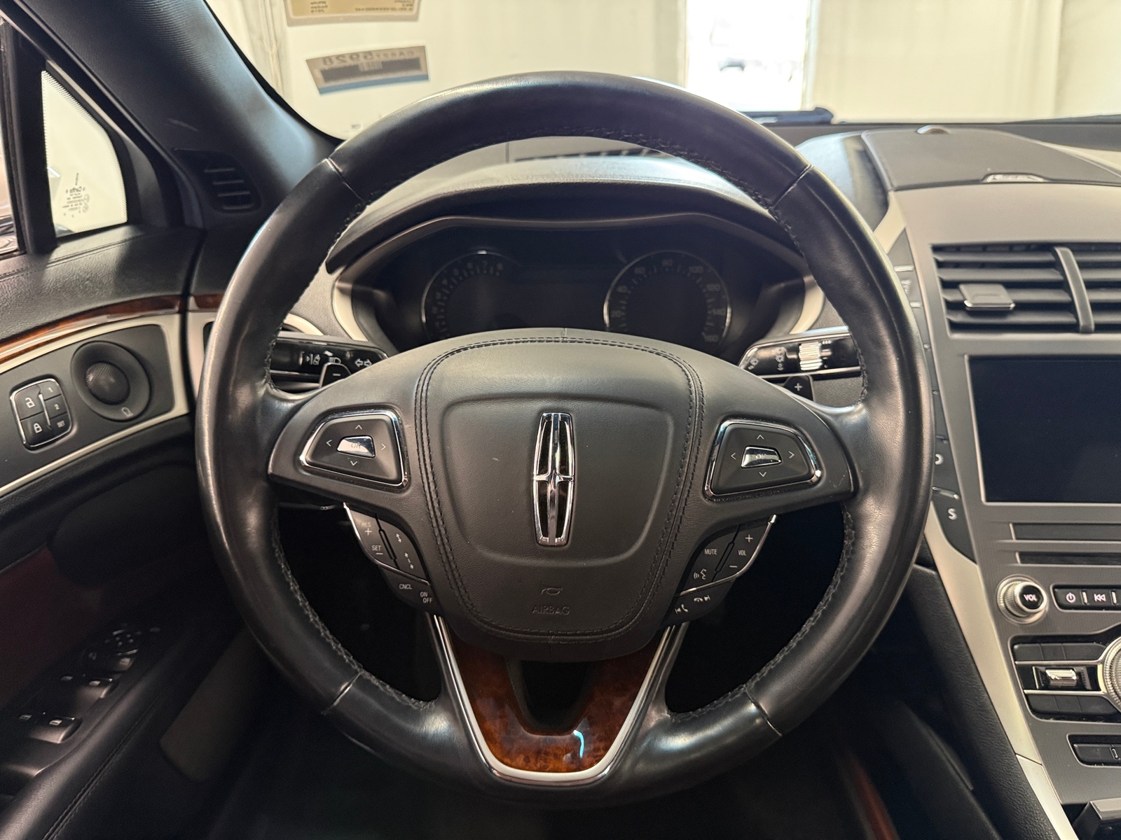 Thumbnail: 2019 Lincoln MKZ - 4