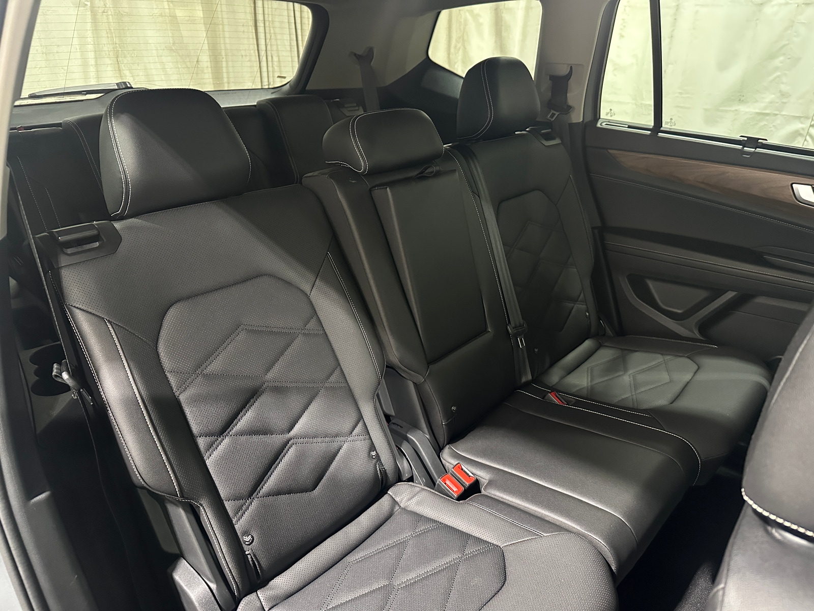 Thumbnail: 2026 Volkswagen Atlas - 5