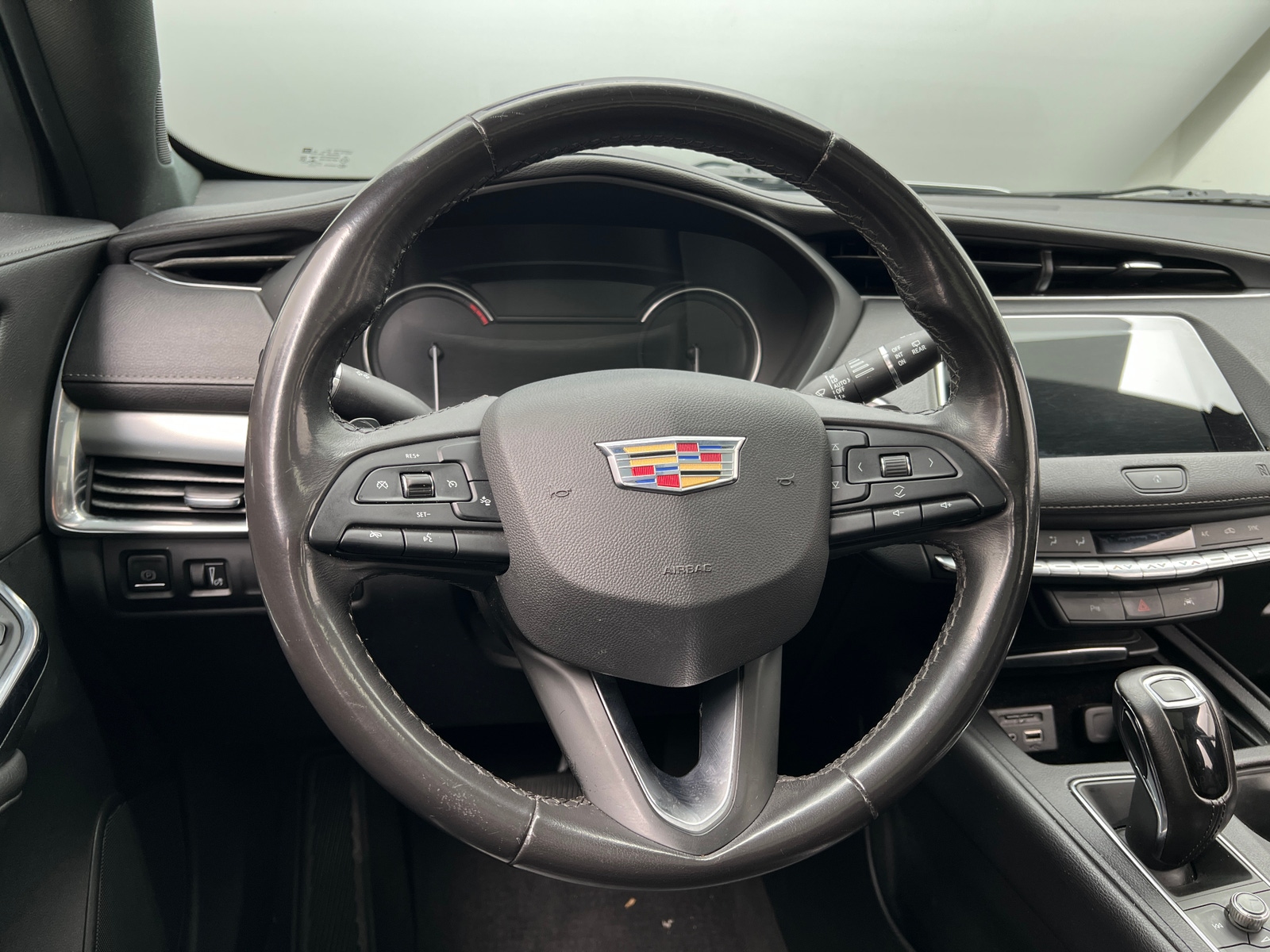 Thumbnail: 2019 Cadillac XT4 - 4