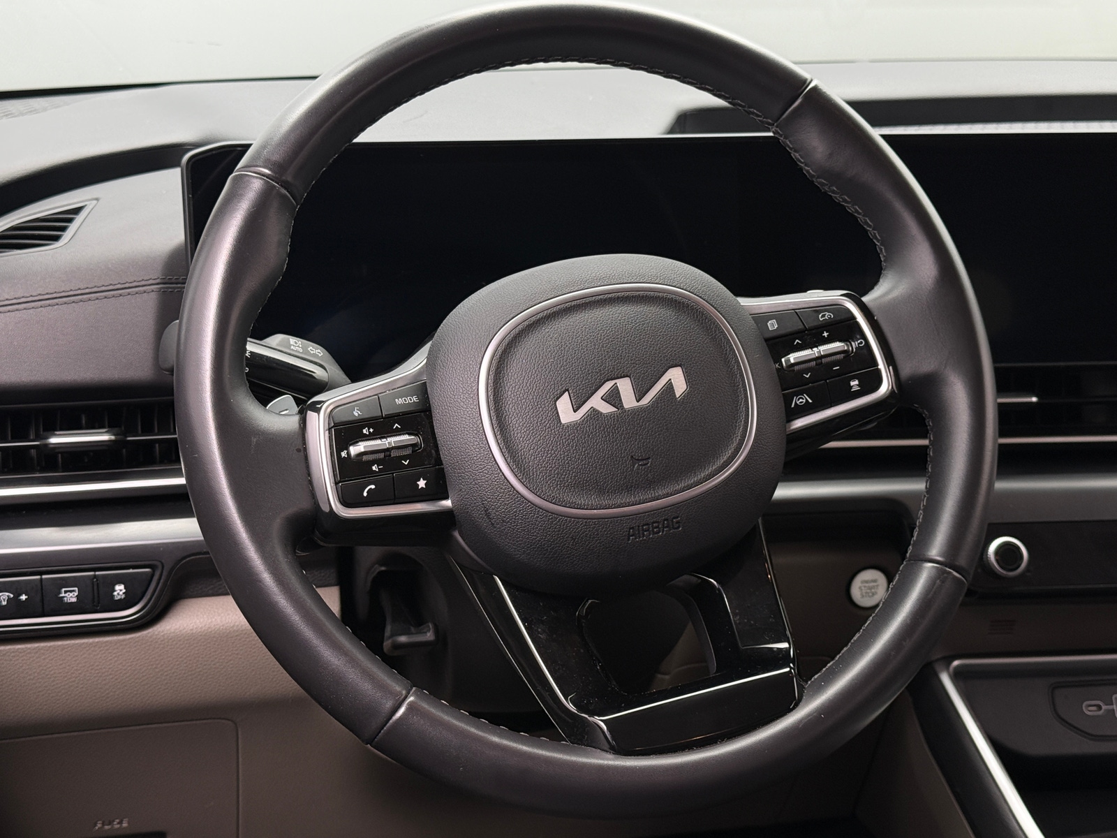 Thumbnail: 2026 Kia Carnival - 4