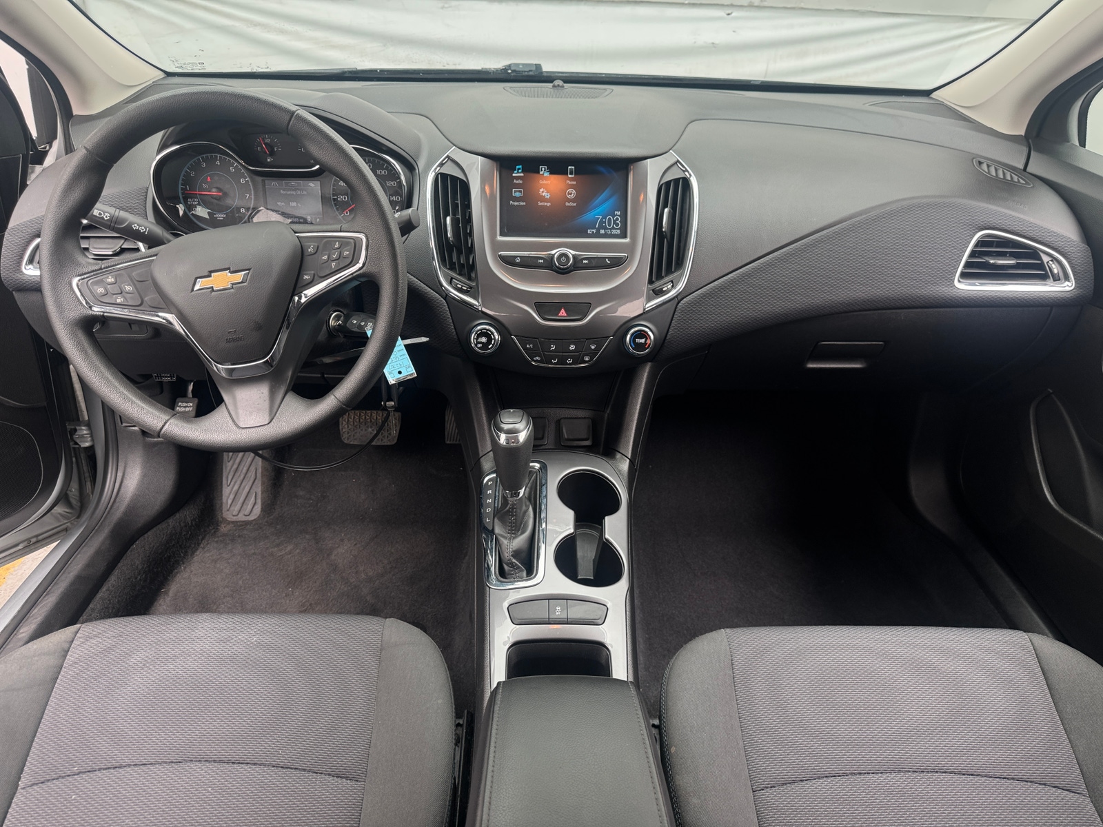 Thumbnail: 2018 Chevrolet Cruze - 3