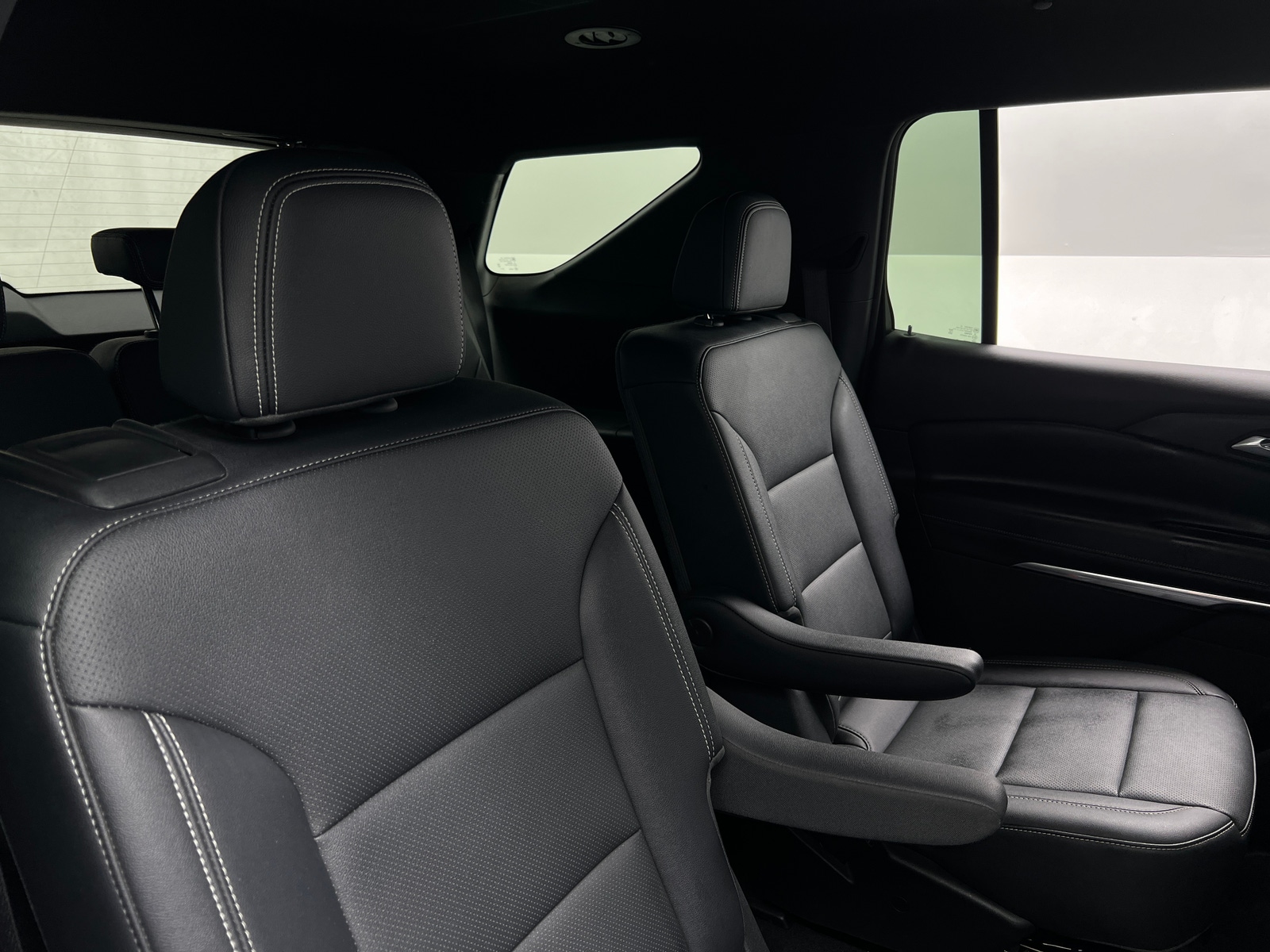 Thumbnail: 2025 Chevrolet Traverse - 5