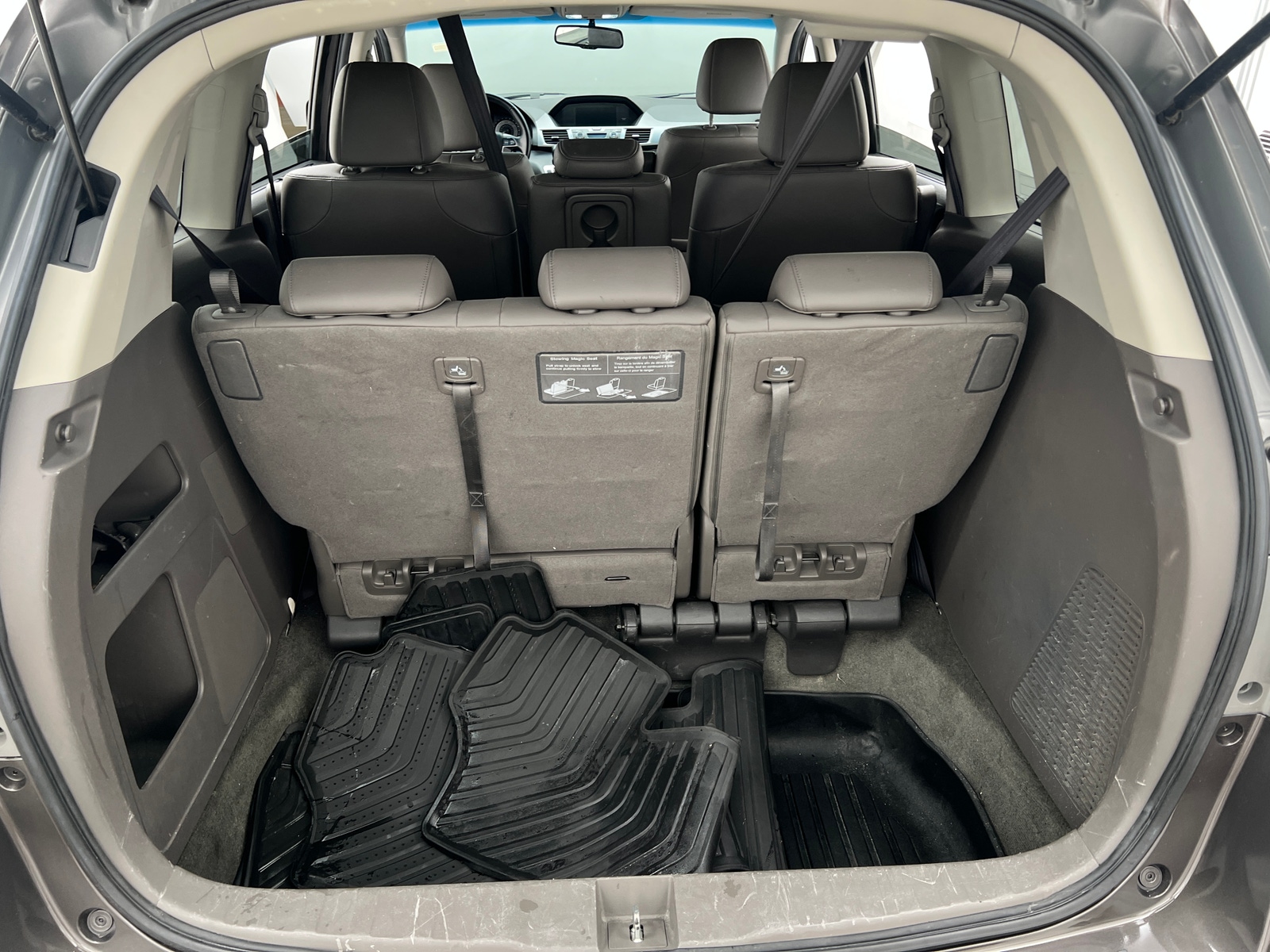 Thumbnail: 2011 Honda Odyssey - 6