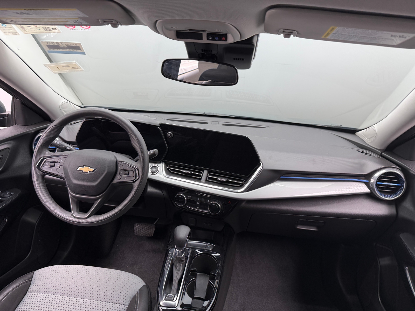 Thumbnail: 2025 Chevrolet Trax - 2