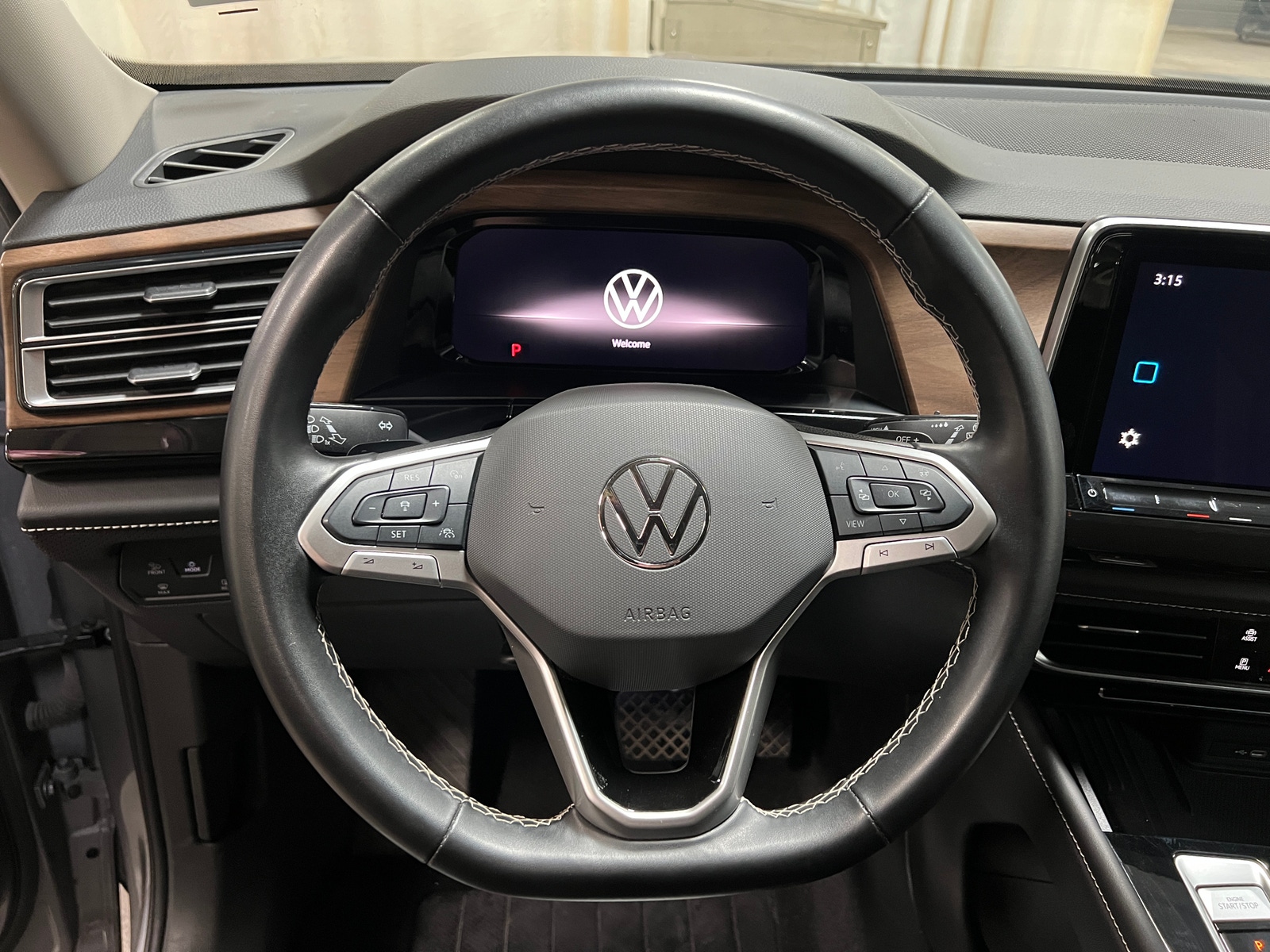 Thumbnail: 2025 Volkswagen Atlas - 4